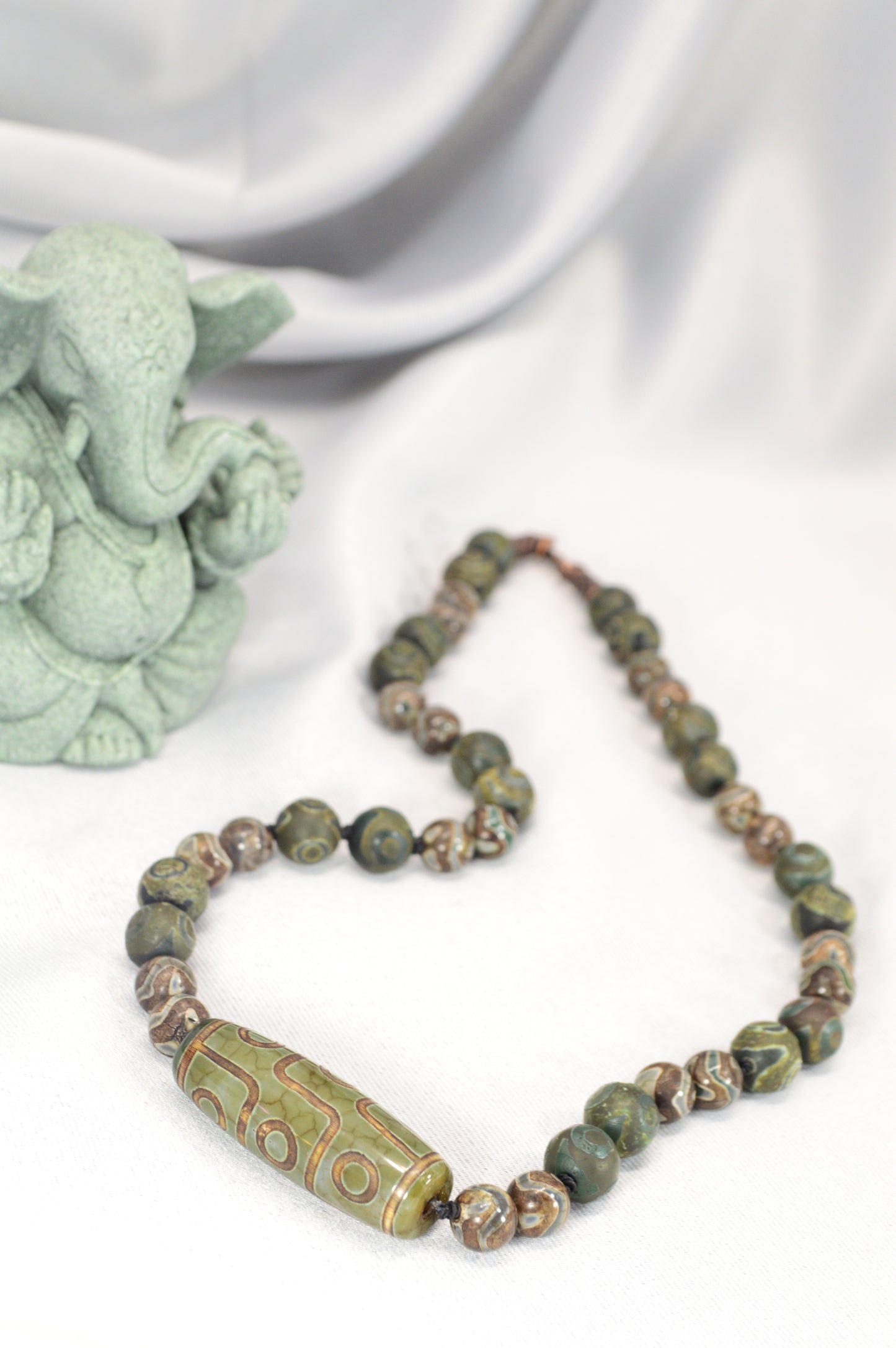 Green Tibetan Dzi Bead Necklace – Boho Spiritual Amulet for Grounding & Balance