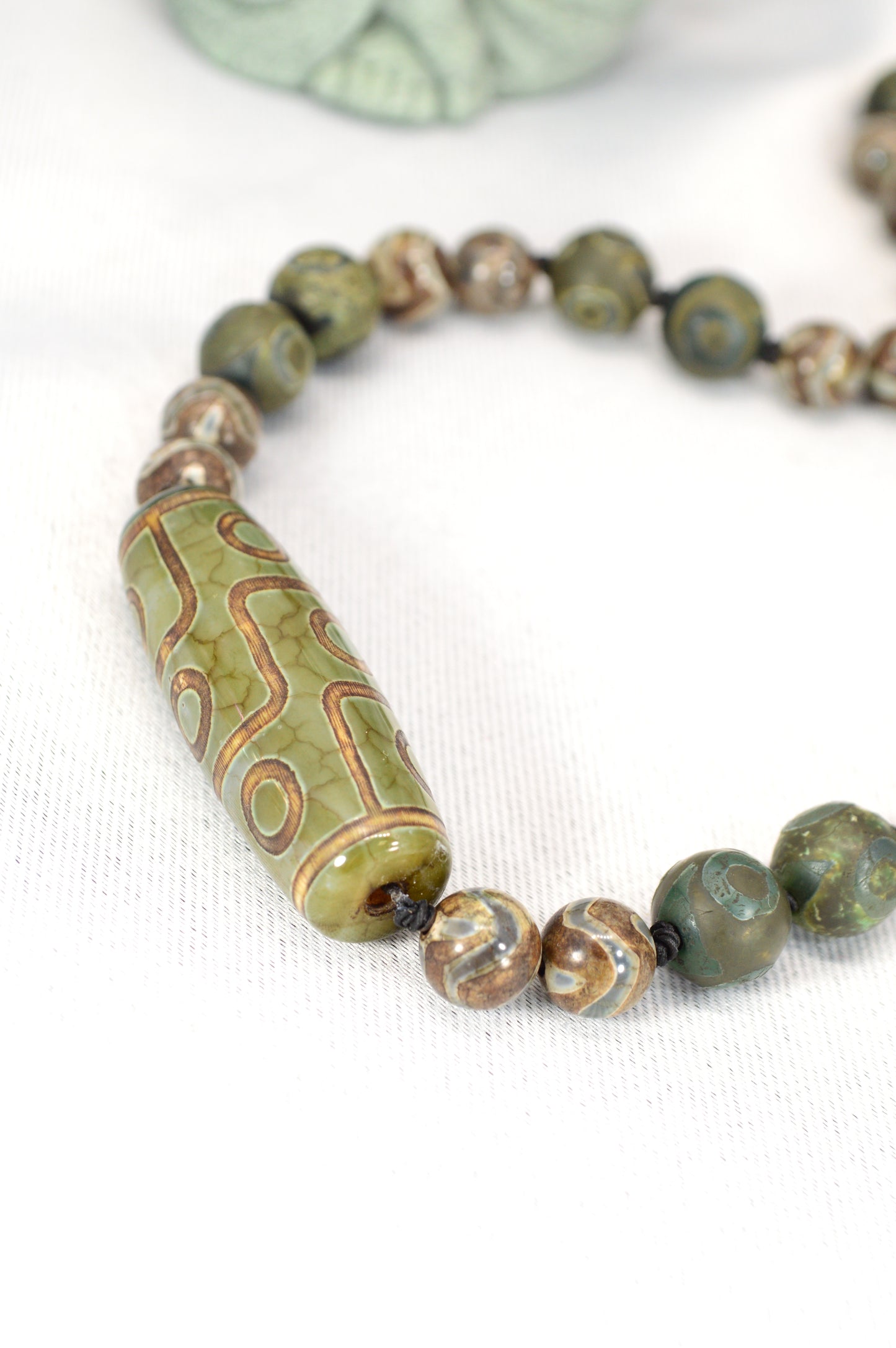 Green Tibetan Dzi Bead Necklace – Boho Spiritual Amulet for Grounding & Balance