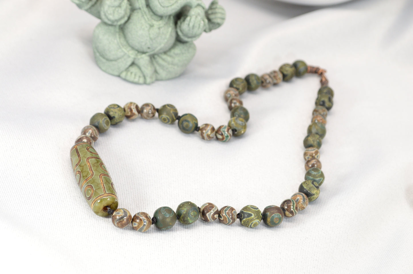 Green Tibetan Dzi Bead Necklace – Boho Spiritual Amulet for Grounding & Balance