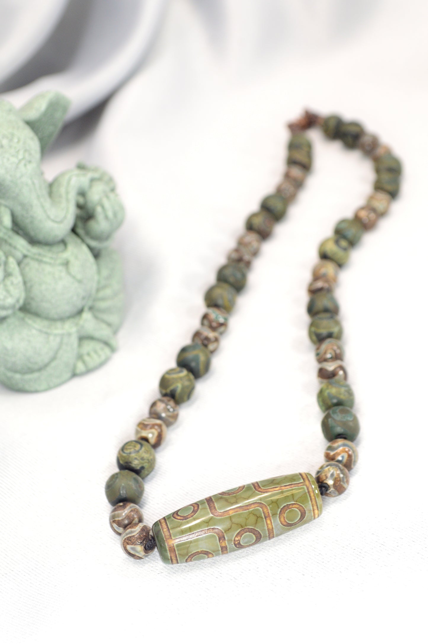 Green Tibetan Dzi Bead Necklace – Boho Spiritual Amulet for Grounding & Balance