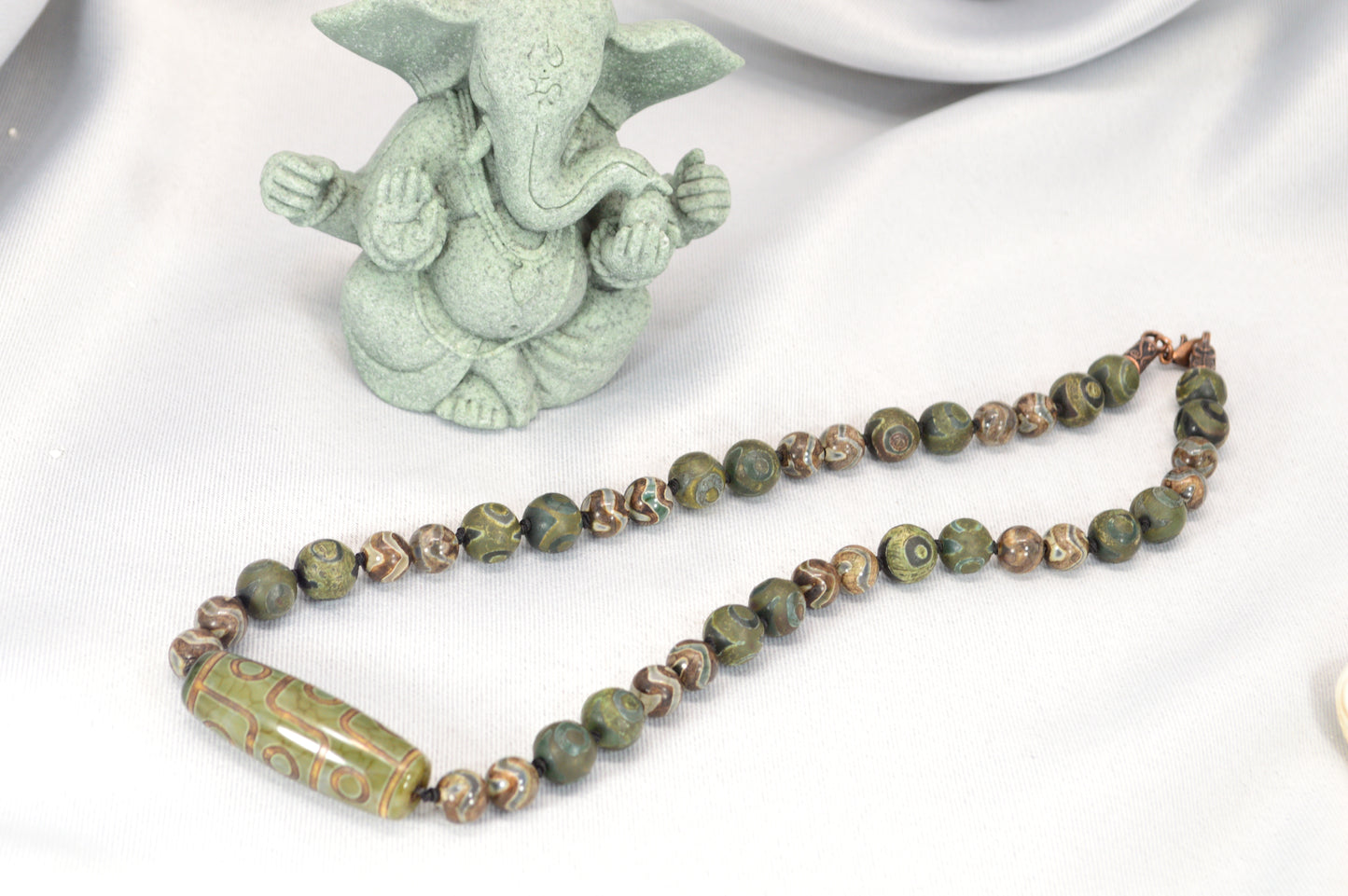 Green Tibetan Dzi Bead Necklace – Boho Spiritual Amulet for Grounding & Balance