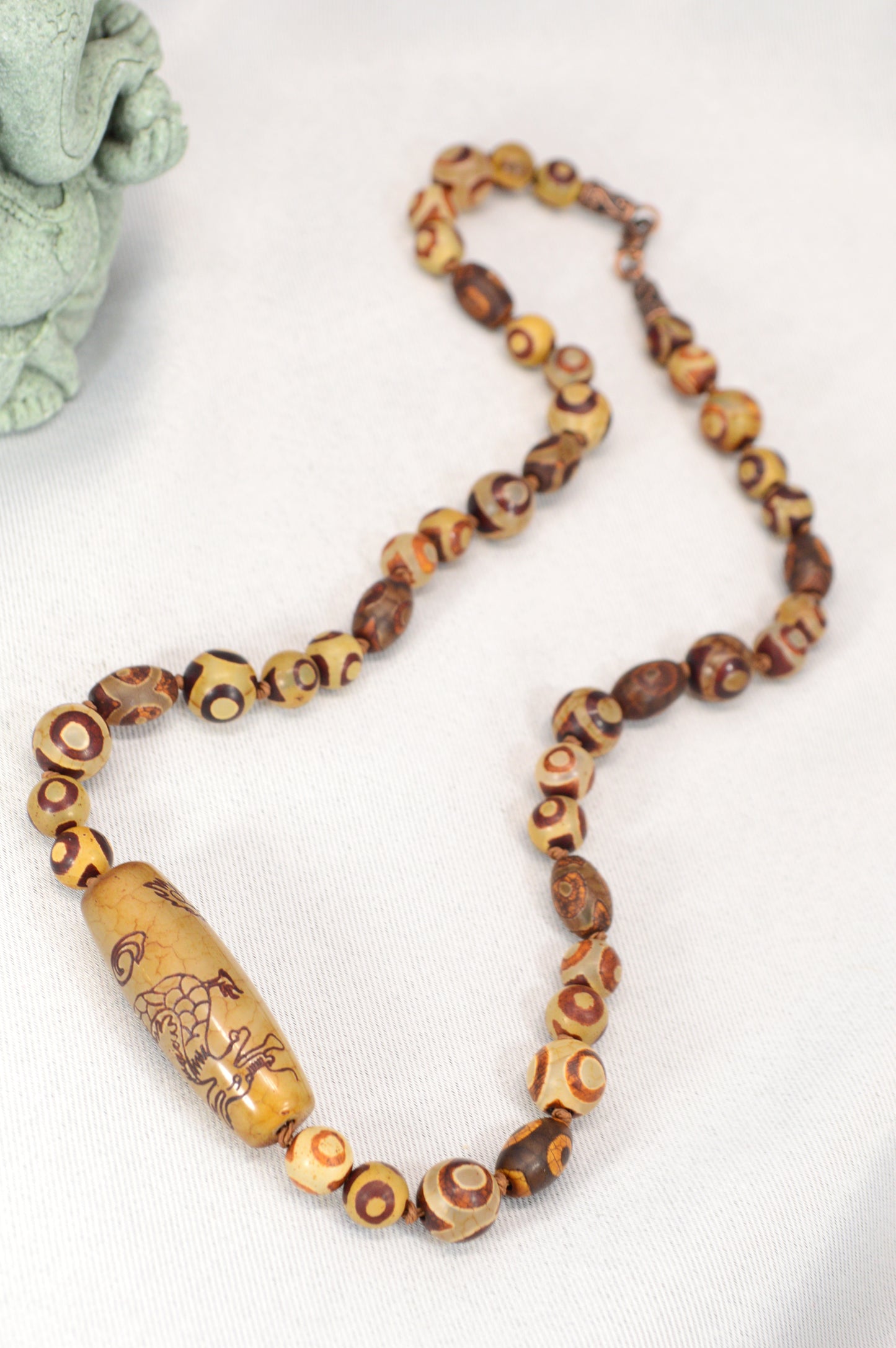 Tibetan Dzi Dragon Necklace – Boho Ethnic Jewelry with Symbolic Beads