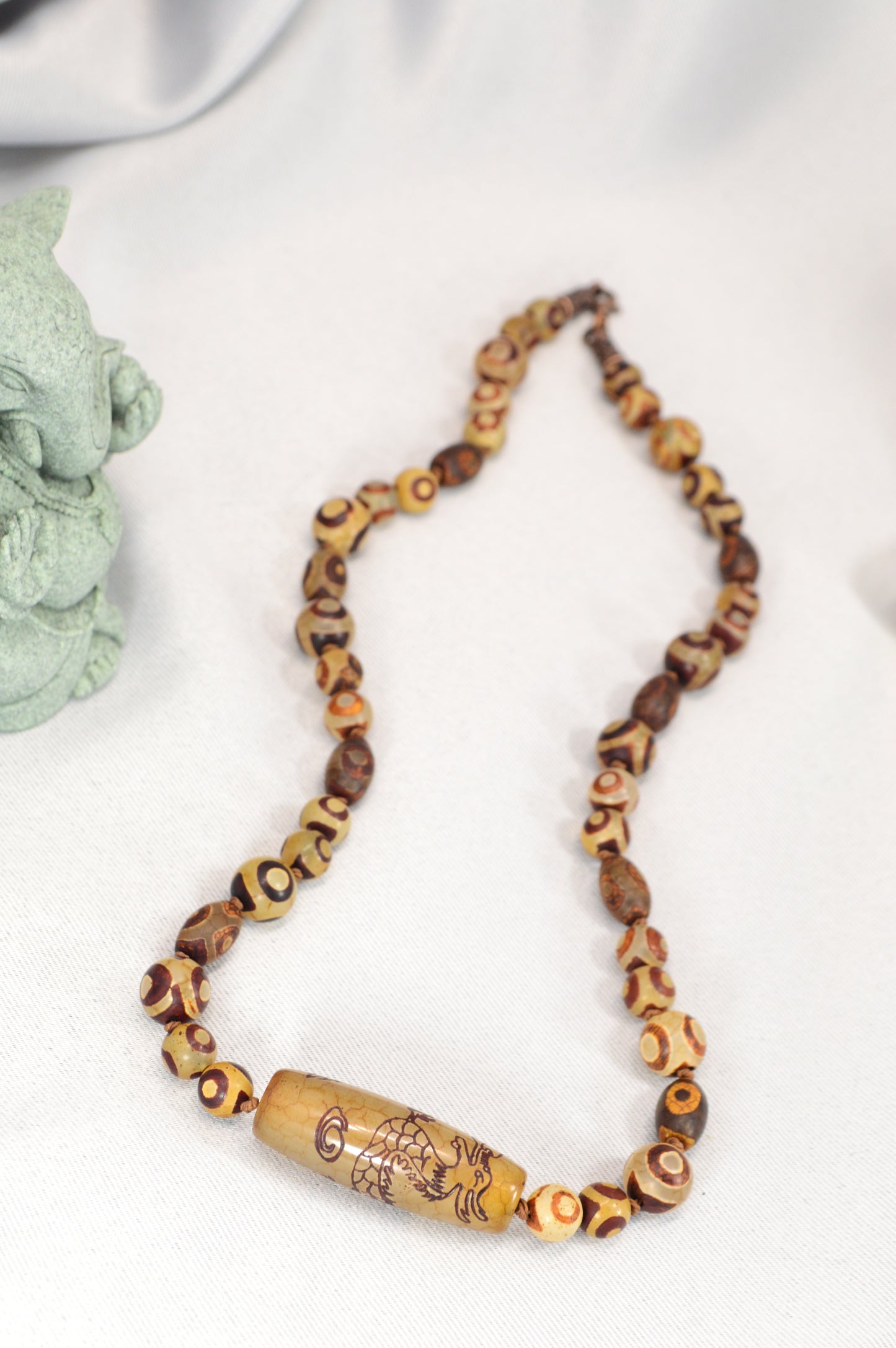 Tibetan Dzi Dragon Necklace – Boho Ethnic Jewelry with Symbolic Beads