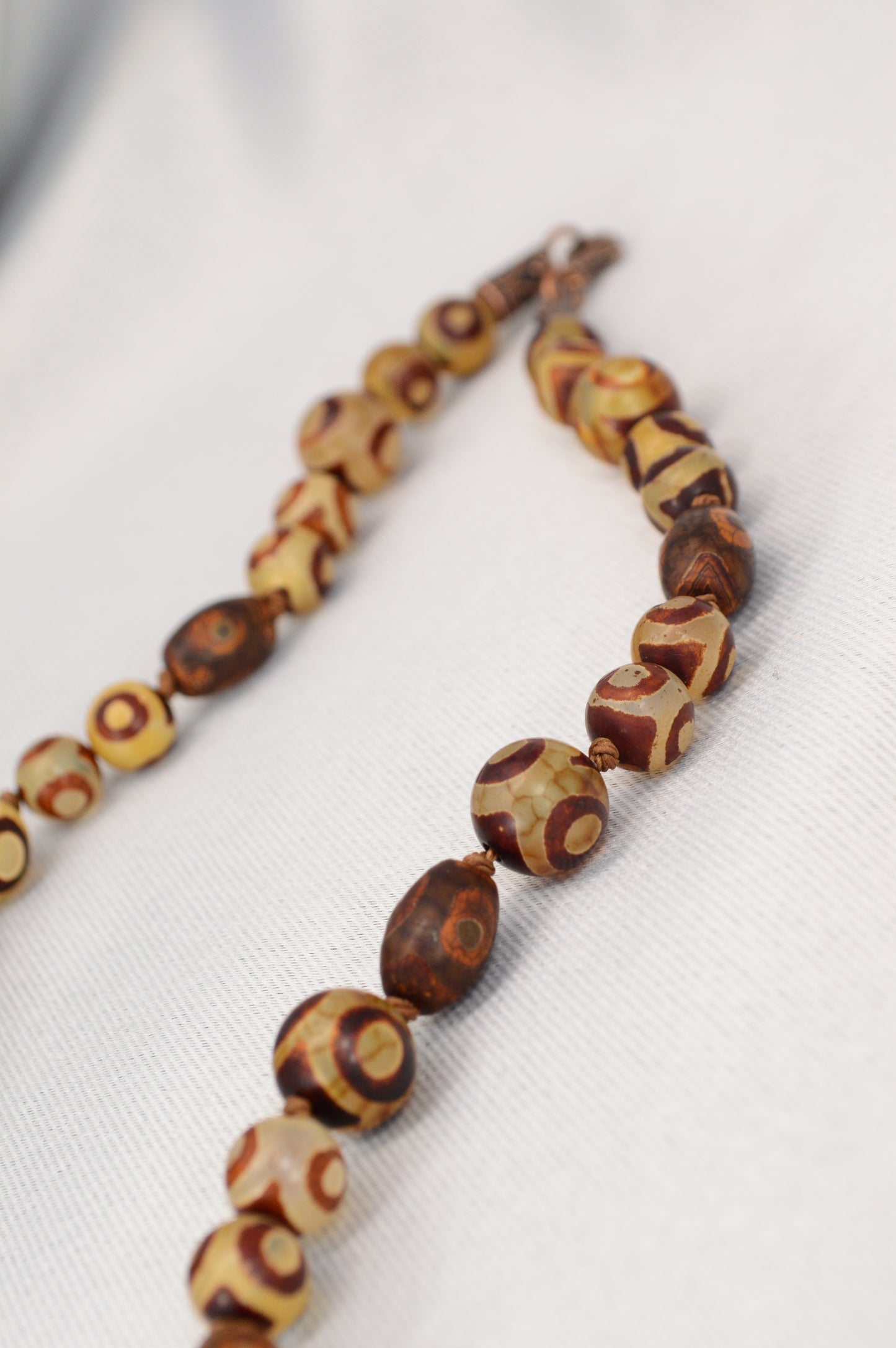 Tibetan Dzi Dragon Necklace – Boho Ethnic Jewelry with Symbolic Beads