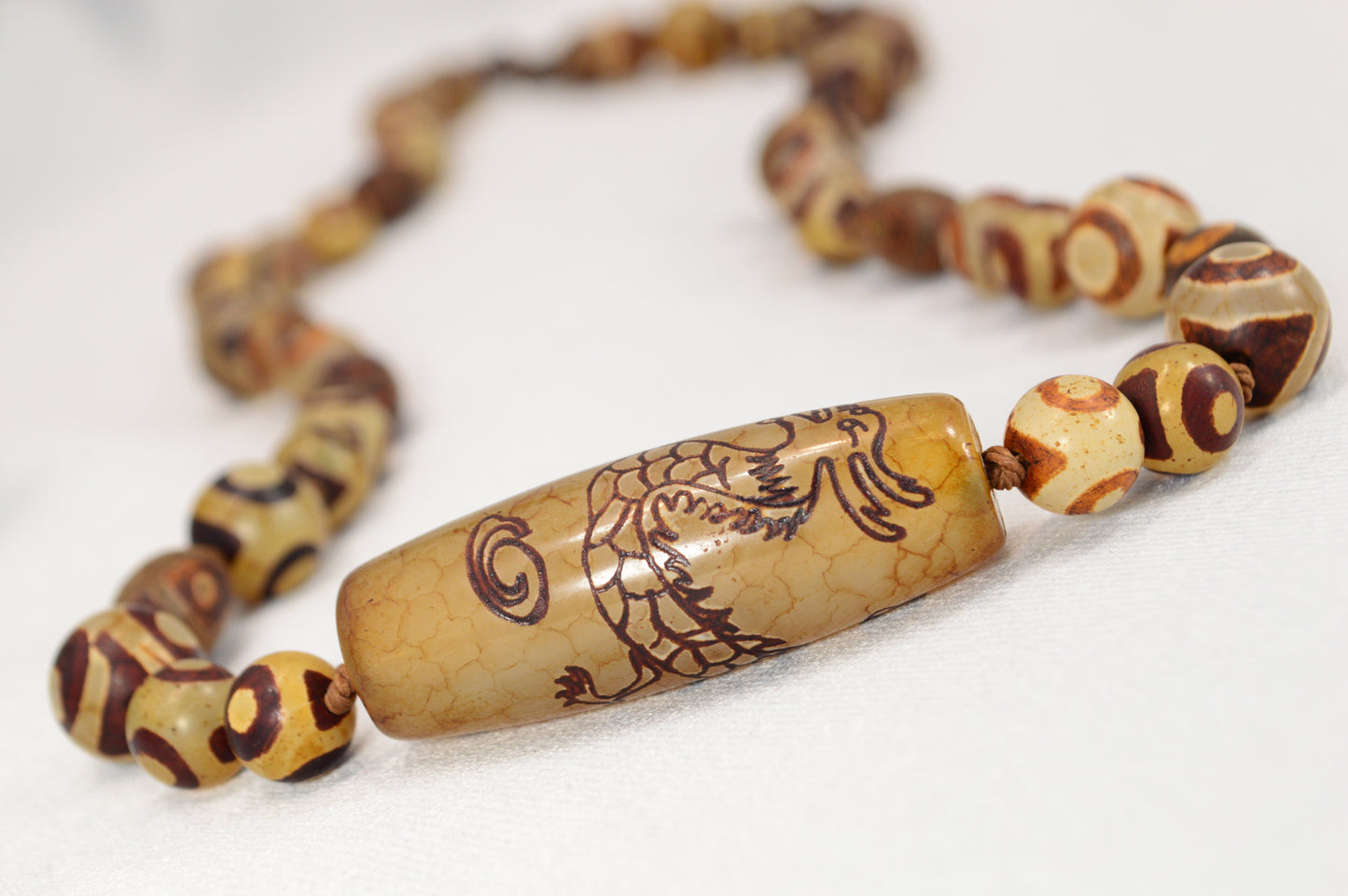 Tibetan Dzi Dragon Necklace – Boho Ethnic Jewelry with Symbolic Beads