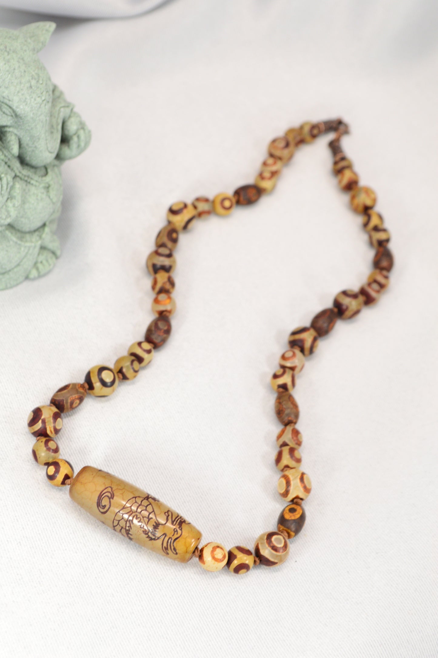 Tibetan Dzi Dragon Necklace – Boho Ethnic Jewelry with Symbolic Beads