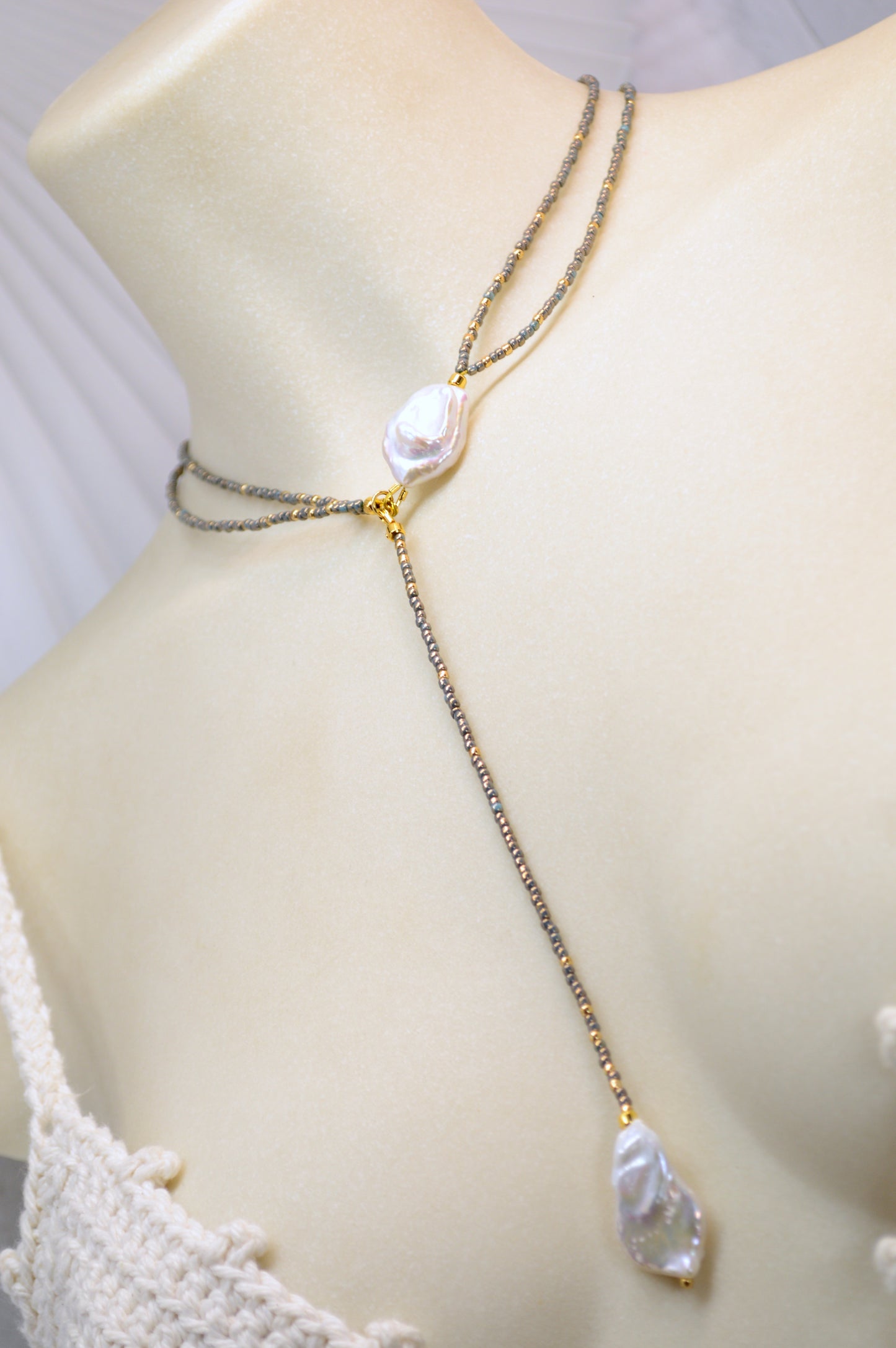 Collier lariat double rang Dusty Blue avec perles baroques, collier Y en perles, pendentif long fait main