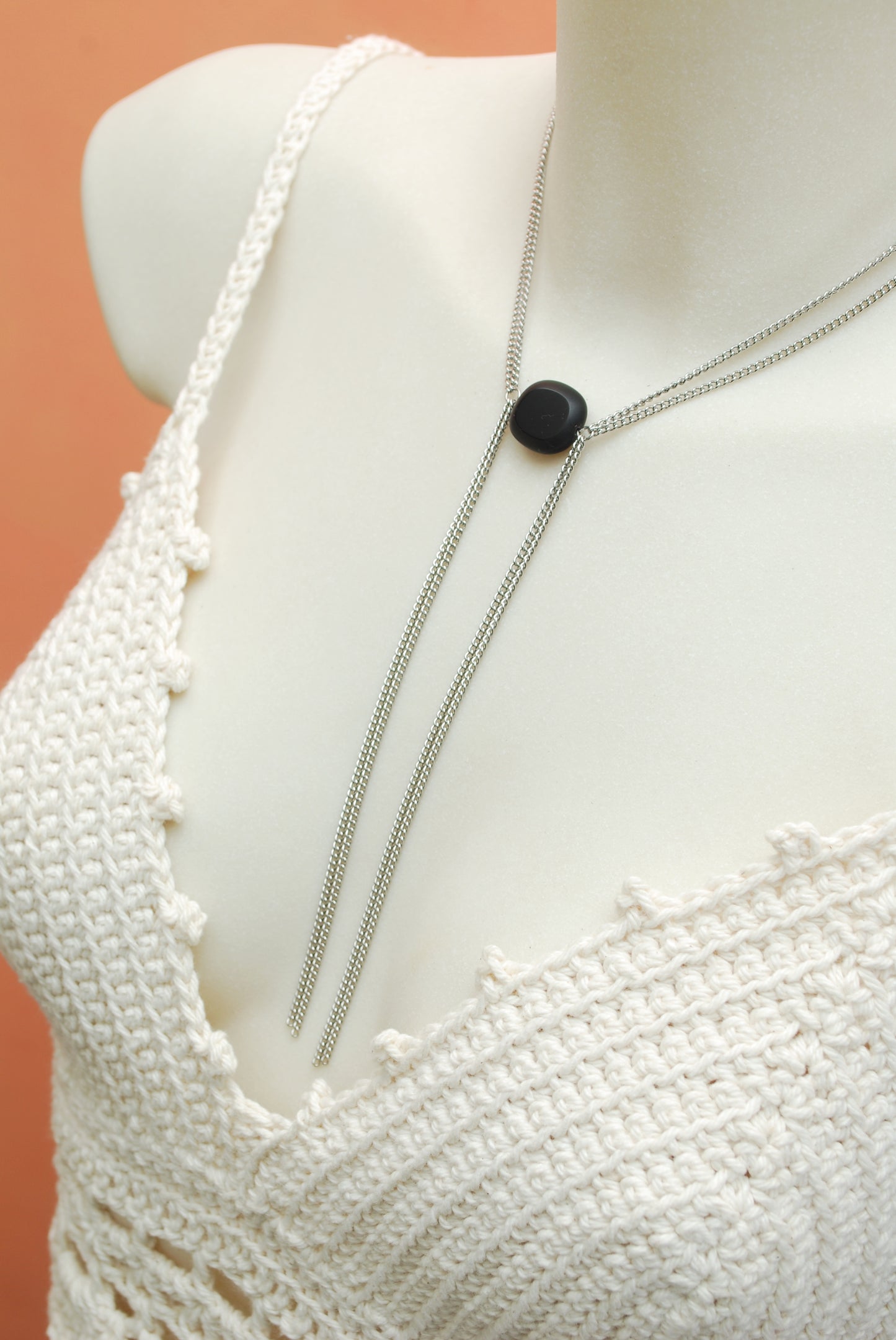 Minimalist Lariat Necklace with Glass Accent