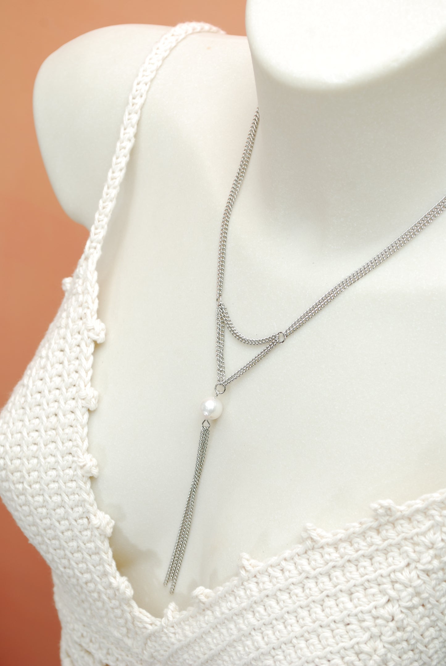Minimalist Lariat Necklace with Pearl Accent