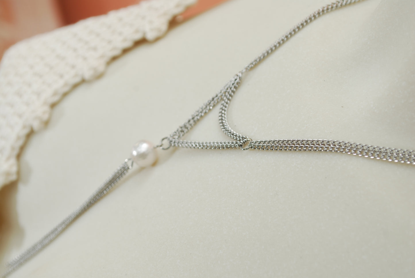 Minimalist Lariat Necklace with Pearl Accent