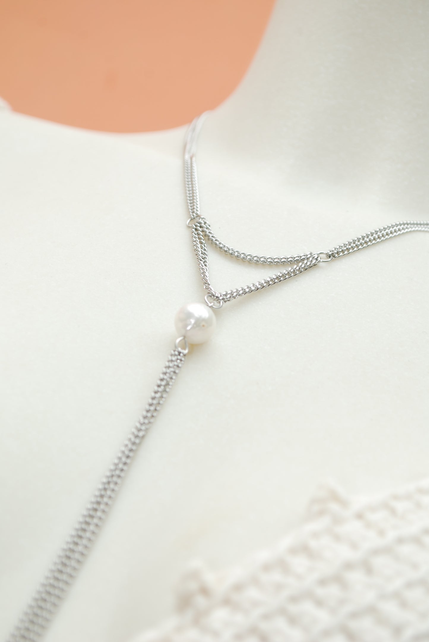 Minimalist Lariat Necklace with Pearl Accent