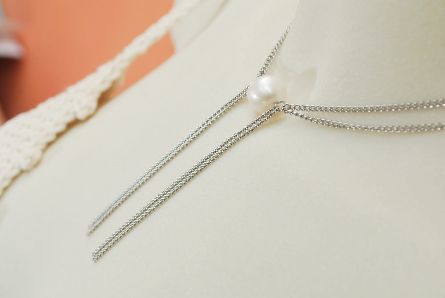 Minimalist Lariat Necklace with Pearl Drop