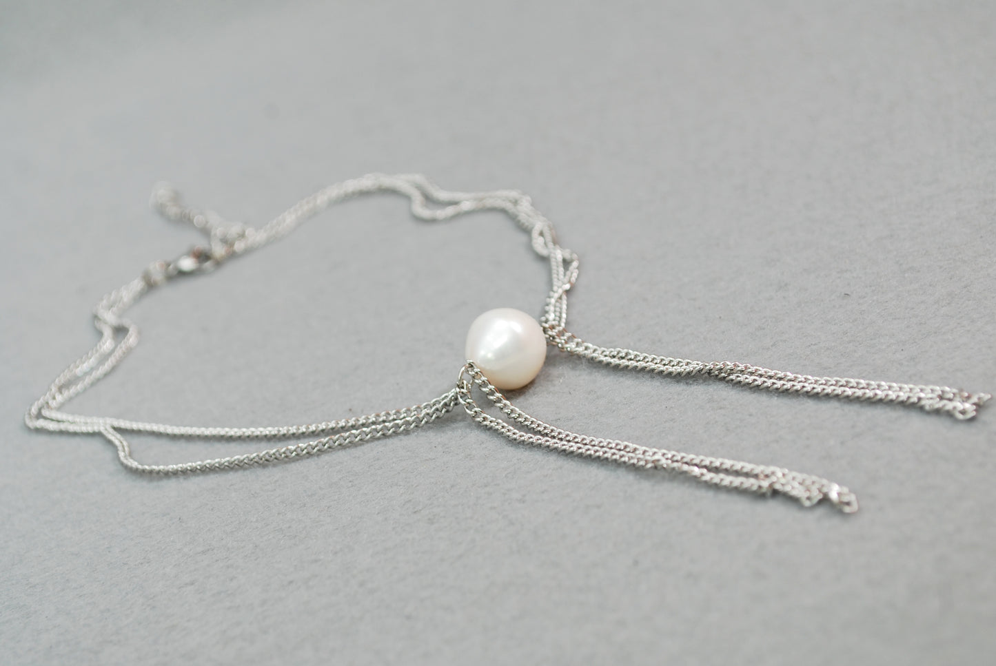 Minimalist Lariat Necklace with Pearl Drop