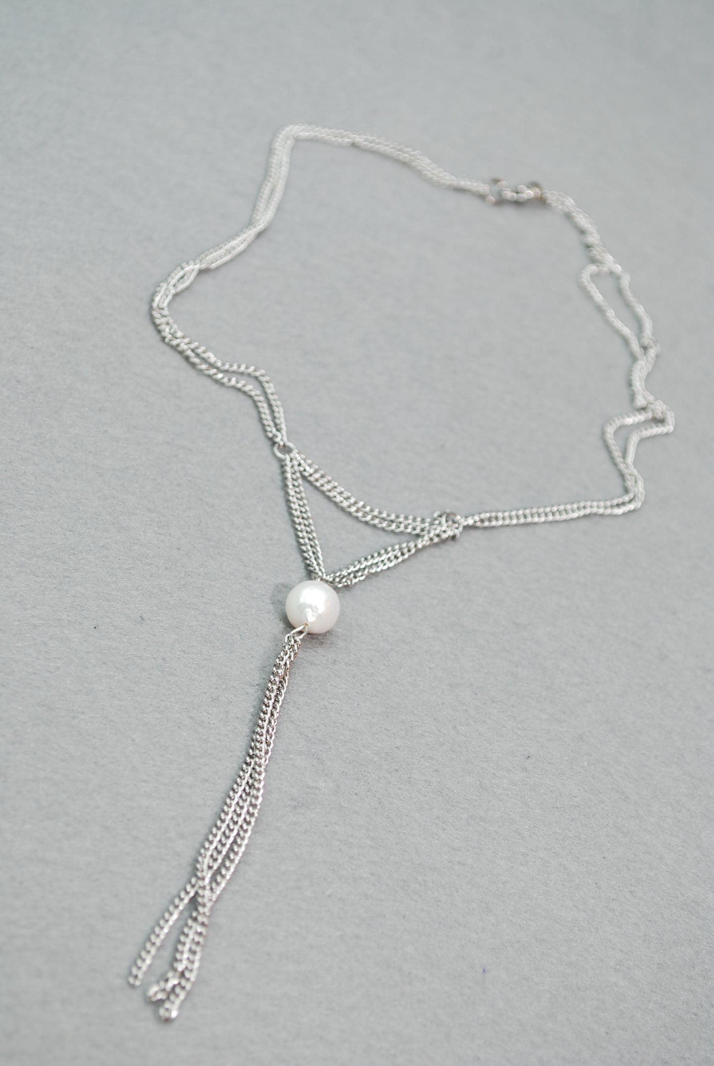Minimalist Lariat Necklace with Pearl Accent