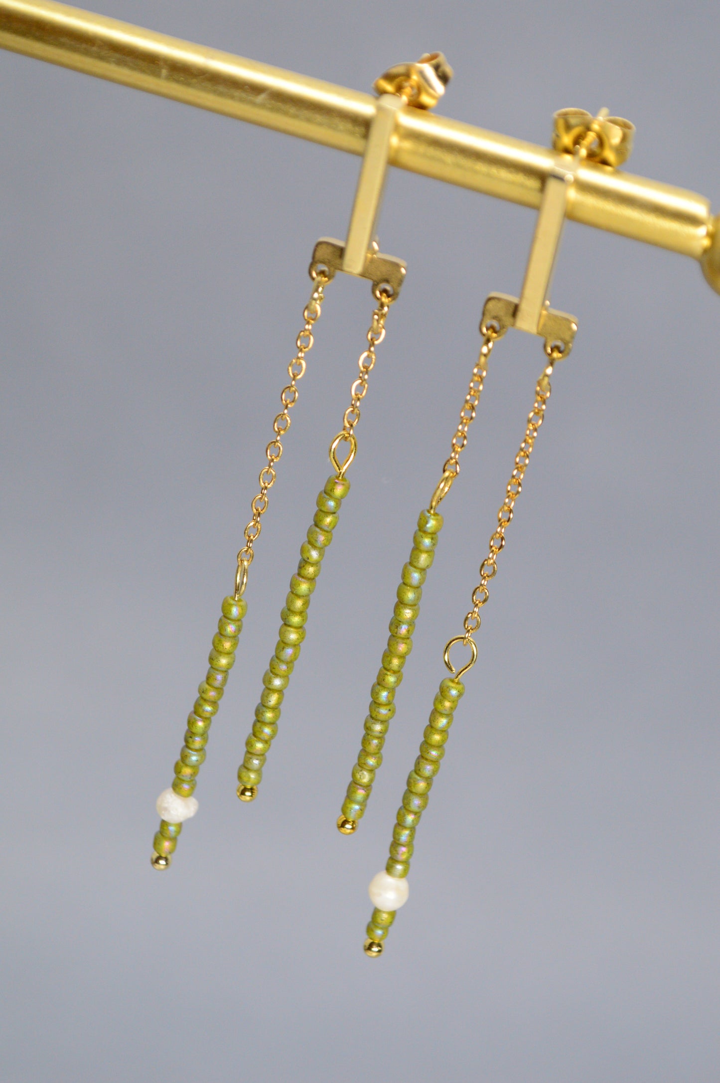 Olive Green Schmuckset – Perlen-Lariat-Halskette & Ohrringe
