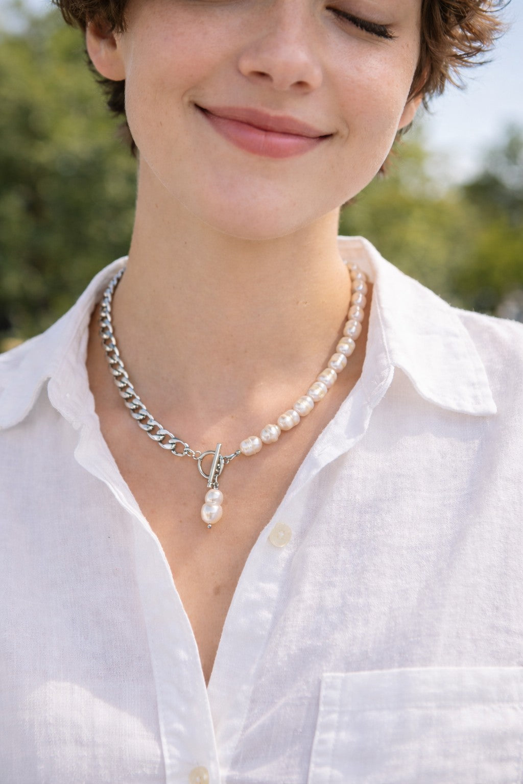 Halb-Perlen Halb-Ketten-Halskette | Asymmetrischer Barockperlen-Anhänger | Edelstahl & Süßwasserperlen
