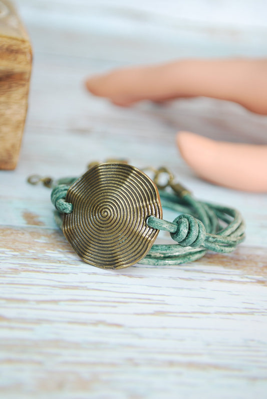 Multi layers vintage green leather bracelet, boho outfit