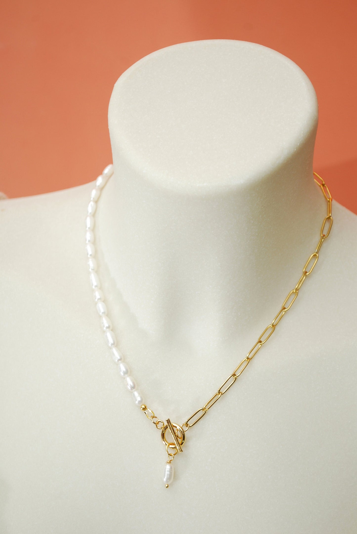 Half Chain & Half Freshwater Pearl Necklace: Elegant Everyday Fine Jewelry, Gold Stainless Steel, 42cm Length - Limited Edition by Estibela.