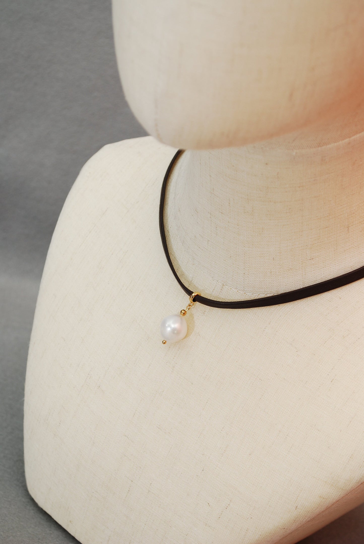 Chunky freshwater pearl pendant, thick leather cord necklace, single pearl choker.