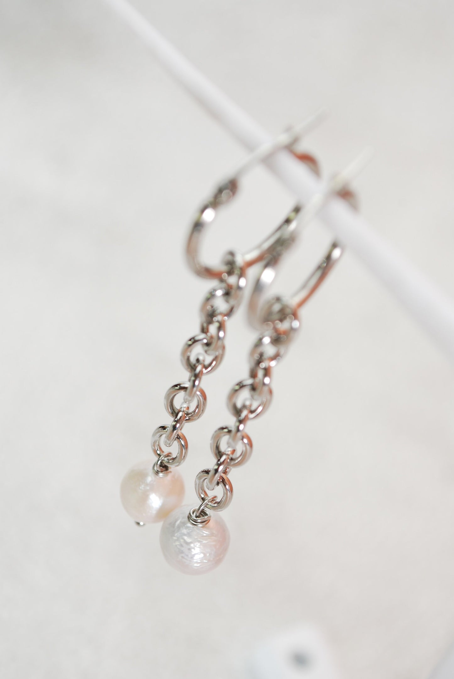 Massive stainless steel chain & freshwter pearl earrings, Big round hoop, 7cm - 2 2/3", Estibela