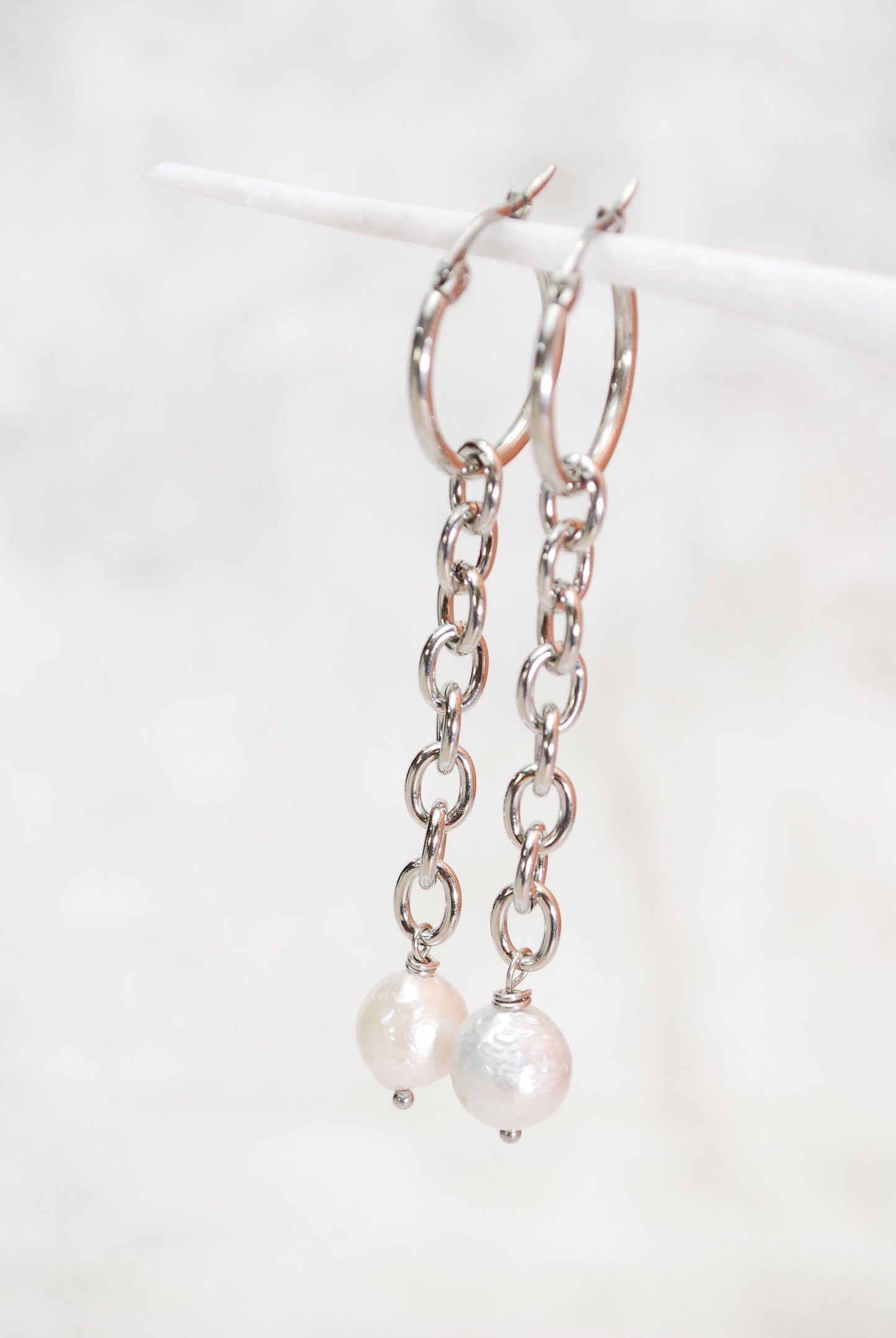 Massive stainless steel chain & freshwter pearl earrings, Big round hoop, 7cm - 2 2/3", Estibela