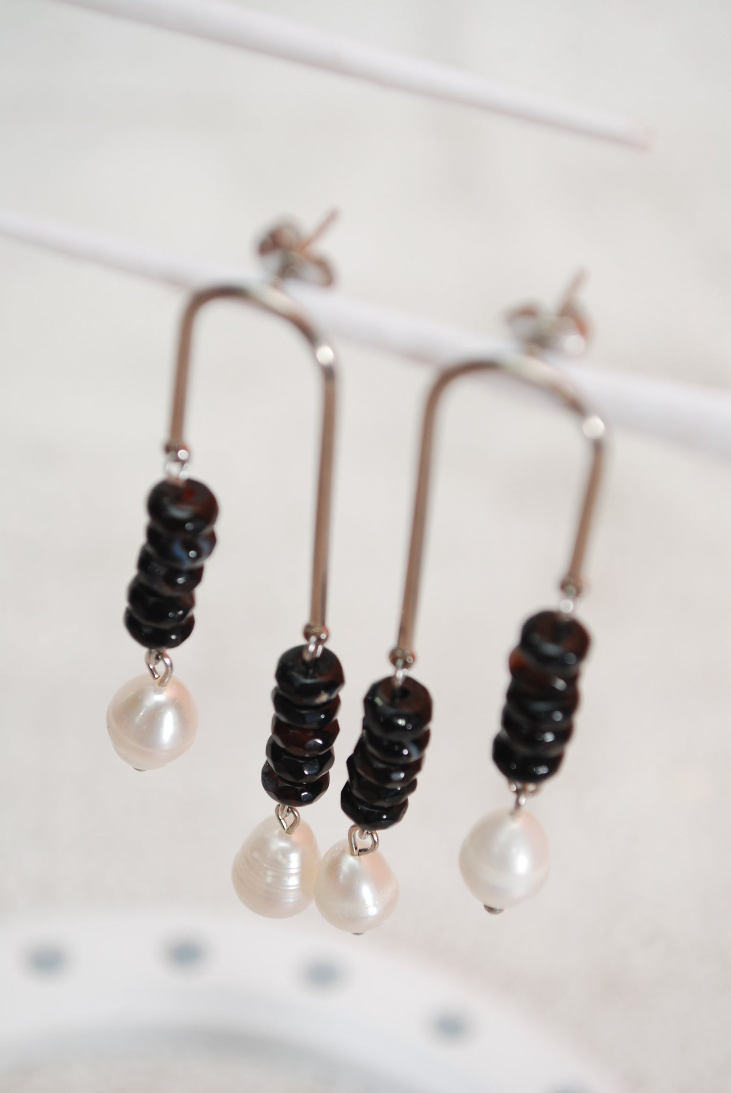 Black Agate & Freshwater Pearl Stone Beads Earrings, Stainless Steel Jewelry,  Hippie Arc Wedding, 7cm 2,75"