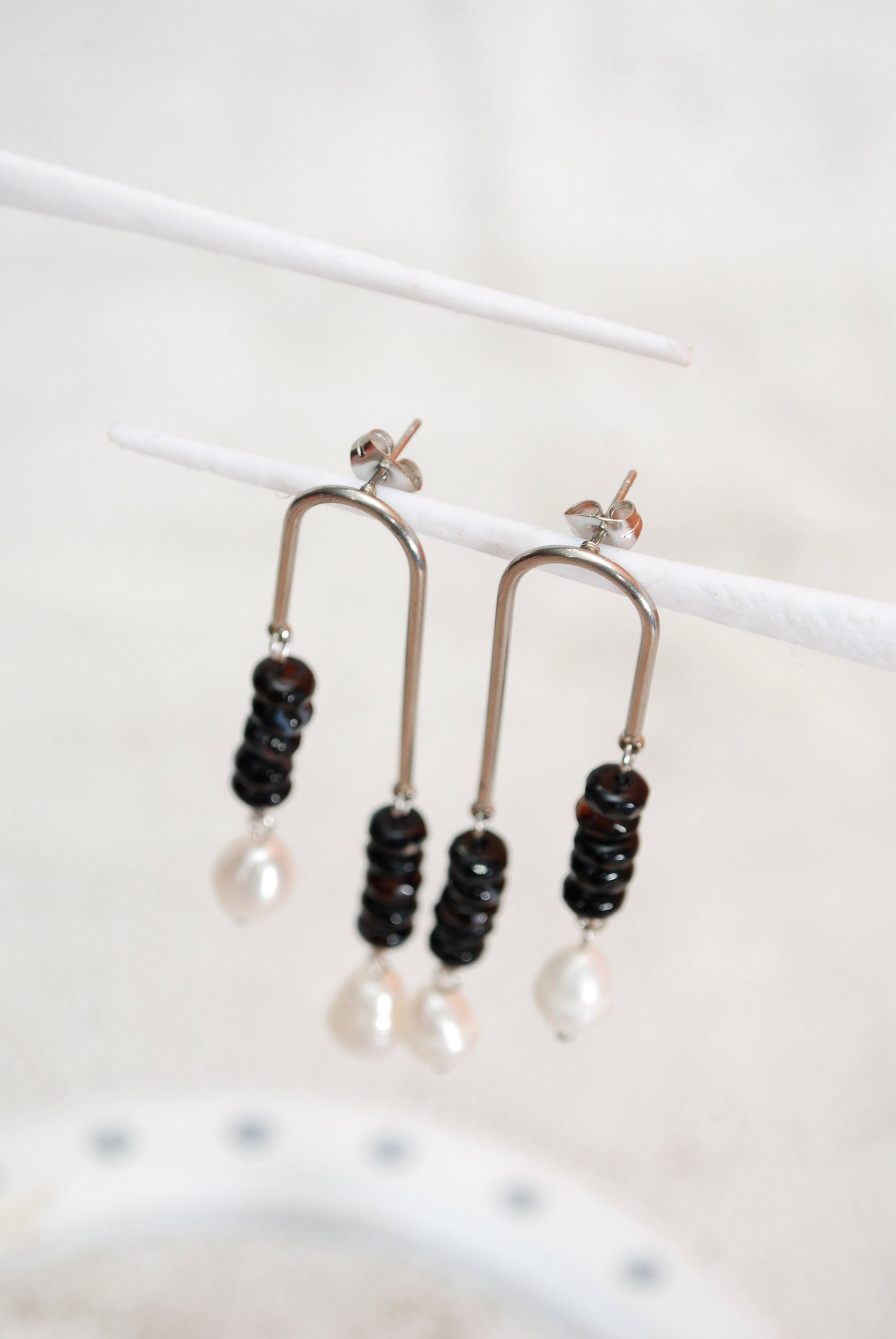 Black Agate & Freshwater Pearl Stone Beads Earrings, Stainless Steel Jewelry,  Hippie Arc Wedding, 7cm 2,75"