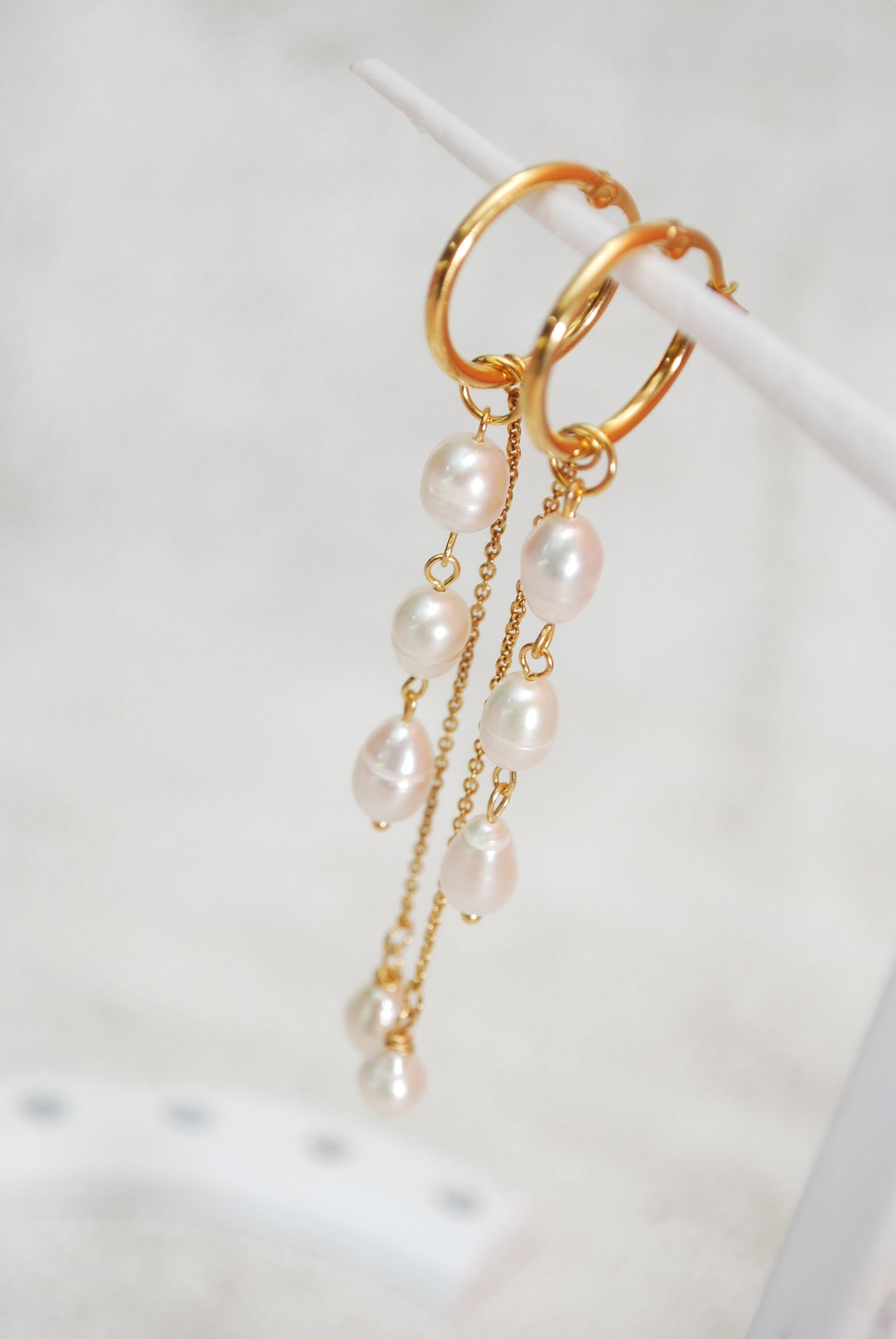 Long cascade pearl earrings, gold plated stainless steel hoop chain earrings, wedding bride , 9.5cm