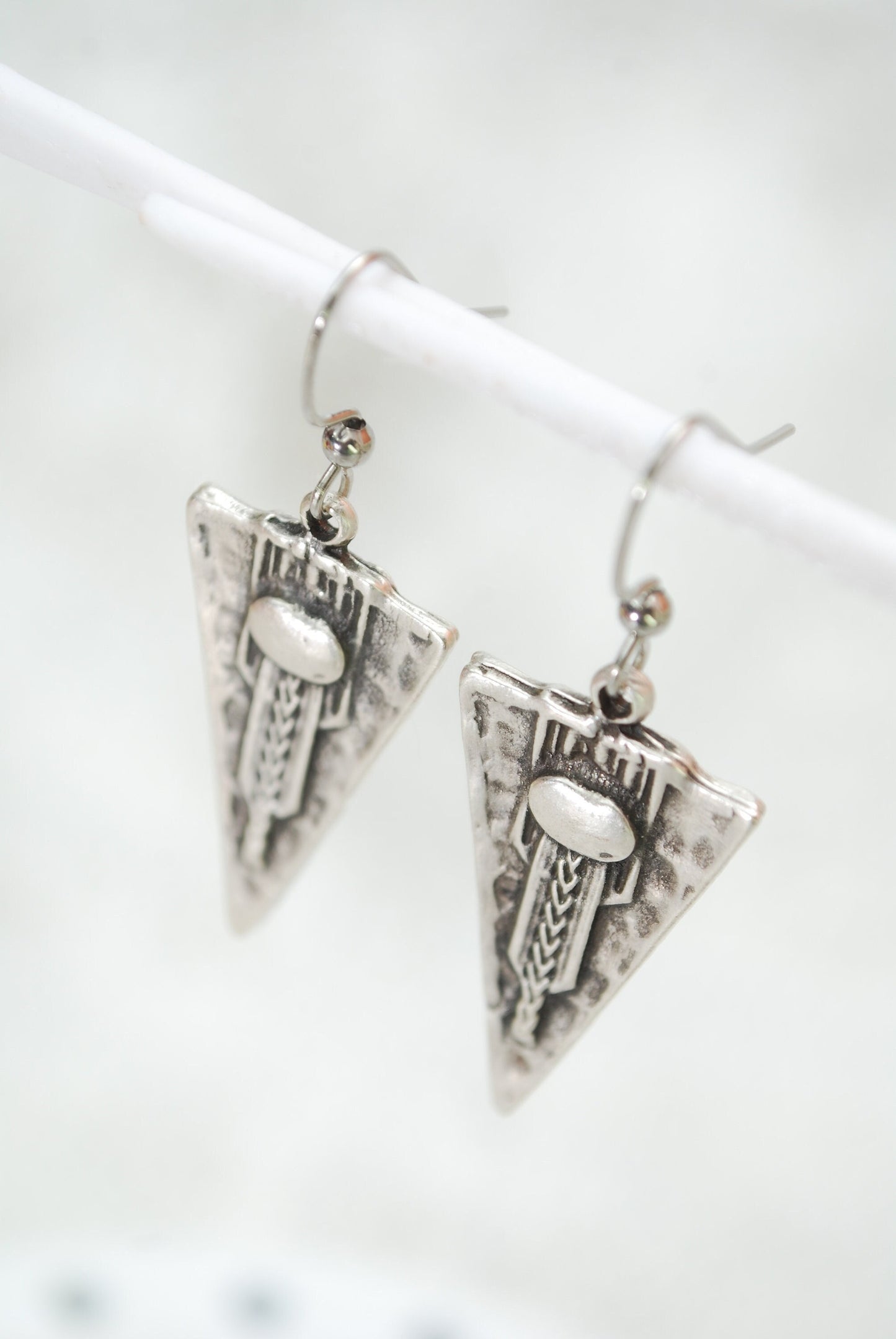 Tribal triangle drop earrings, silver plated earrings, boho earrings, everyday style, modern shape, minimalist earrings, 5cm - 2" length