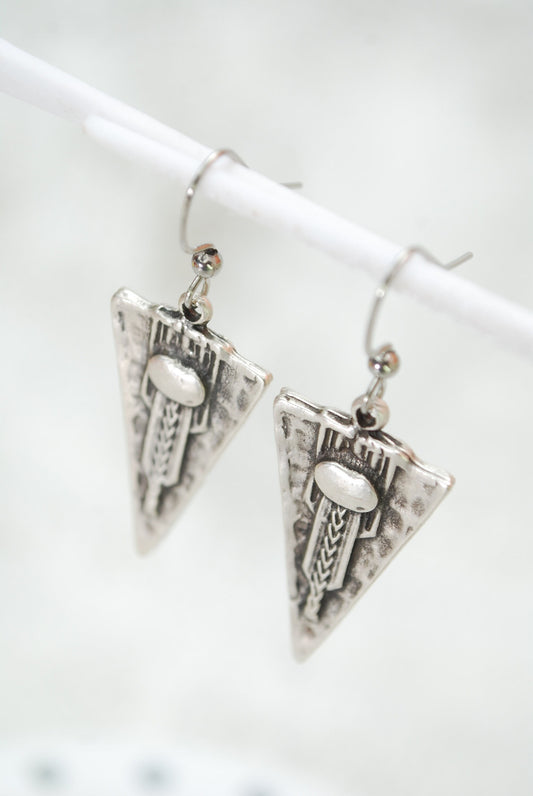 Tribal triangle drop earrings, silver plated earrings, boho earrings, everyday style, modern shape, minimalist earrings, 5cm - 2" length