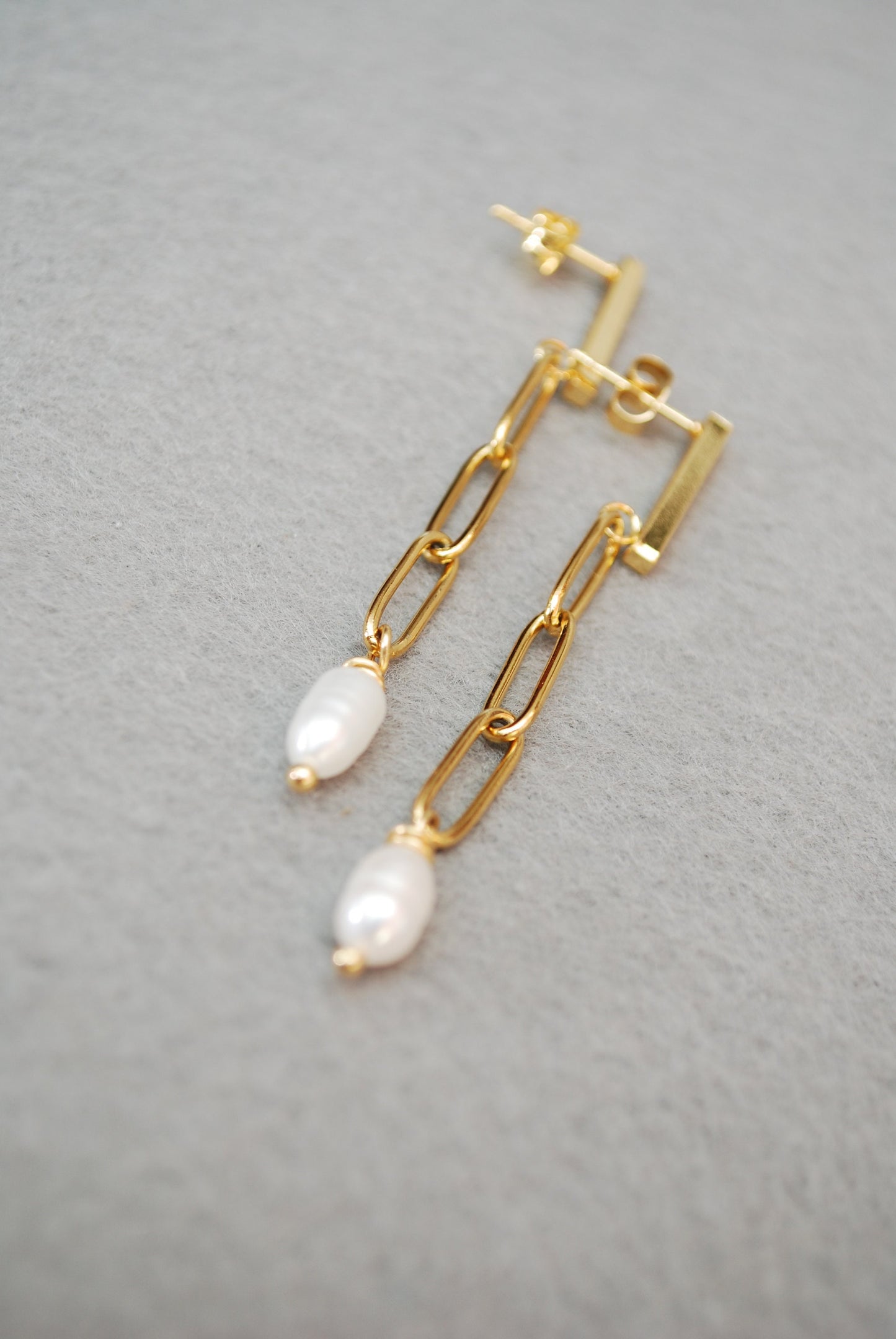 Link Chain Earrings, freshwater pearl earrings, gold stainless steel, wedding bride, 5.5cm - 2"