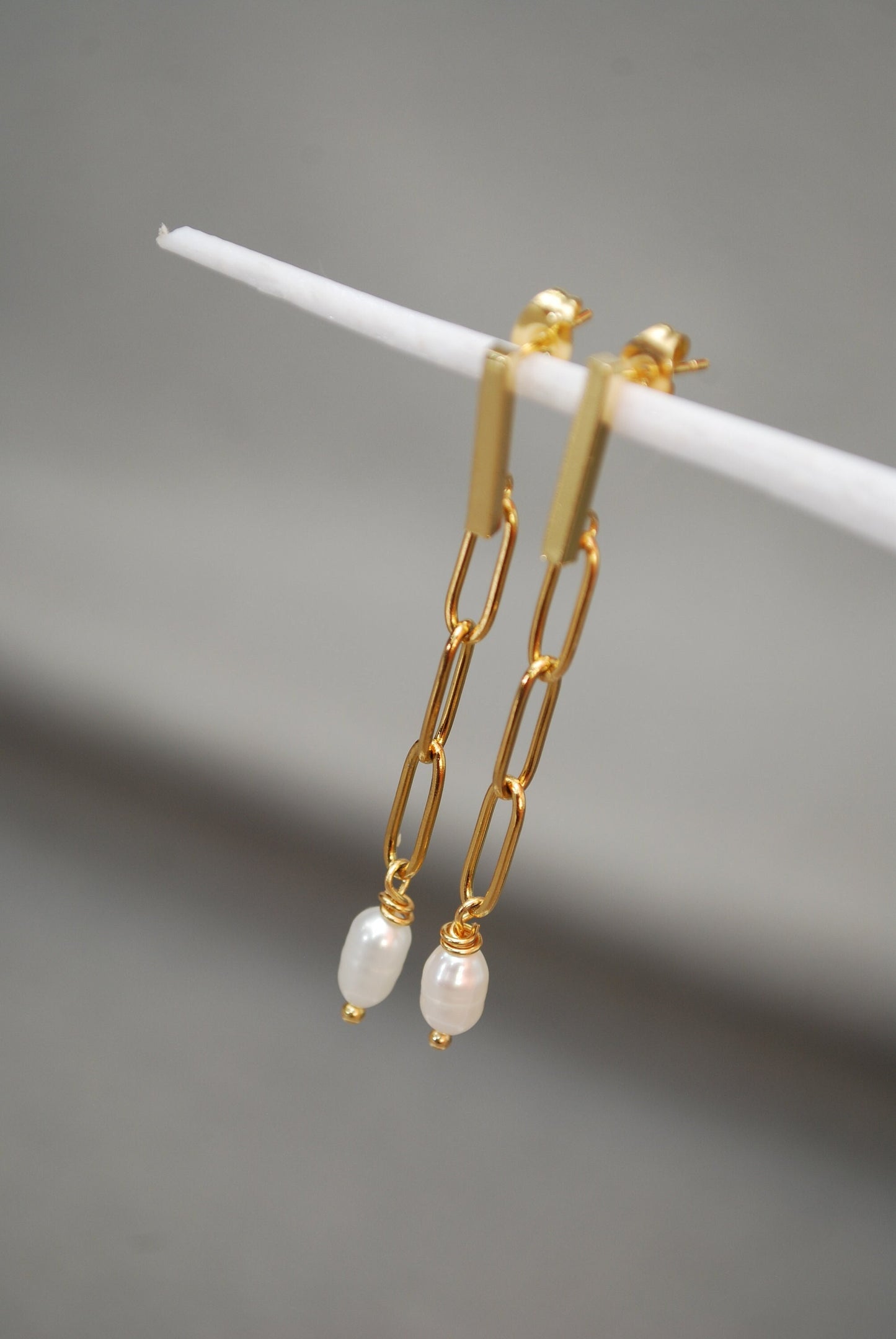 Link Chain Earrings, freshwater pearl earrings, gold stainless steel, wedding bride, 5.5cm - 2"