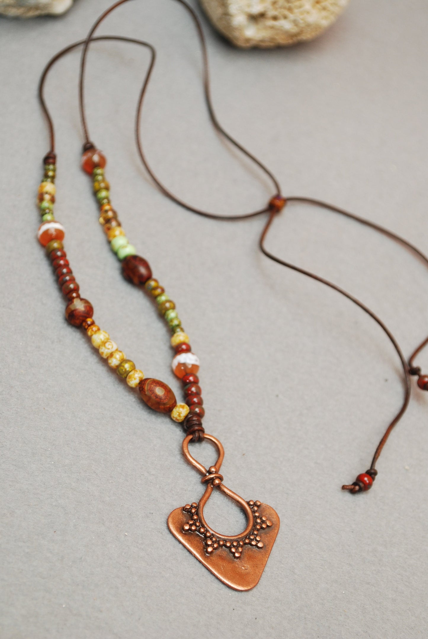 Exquisite Genuine Leather Necklace with Tibetan Agate Dzi Beads: A Unique Gift for Style and Luxury. Adjustible