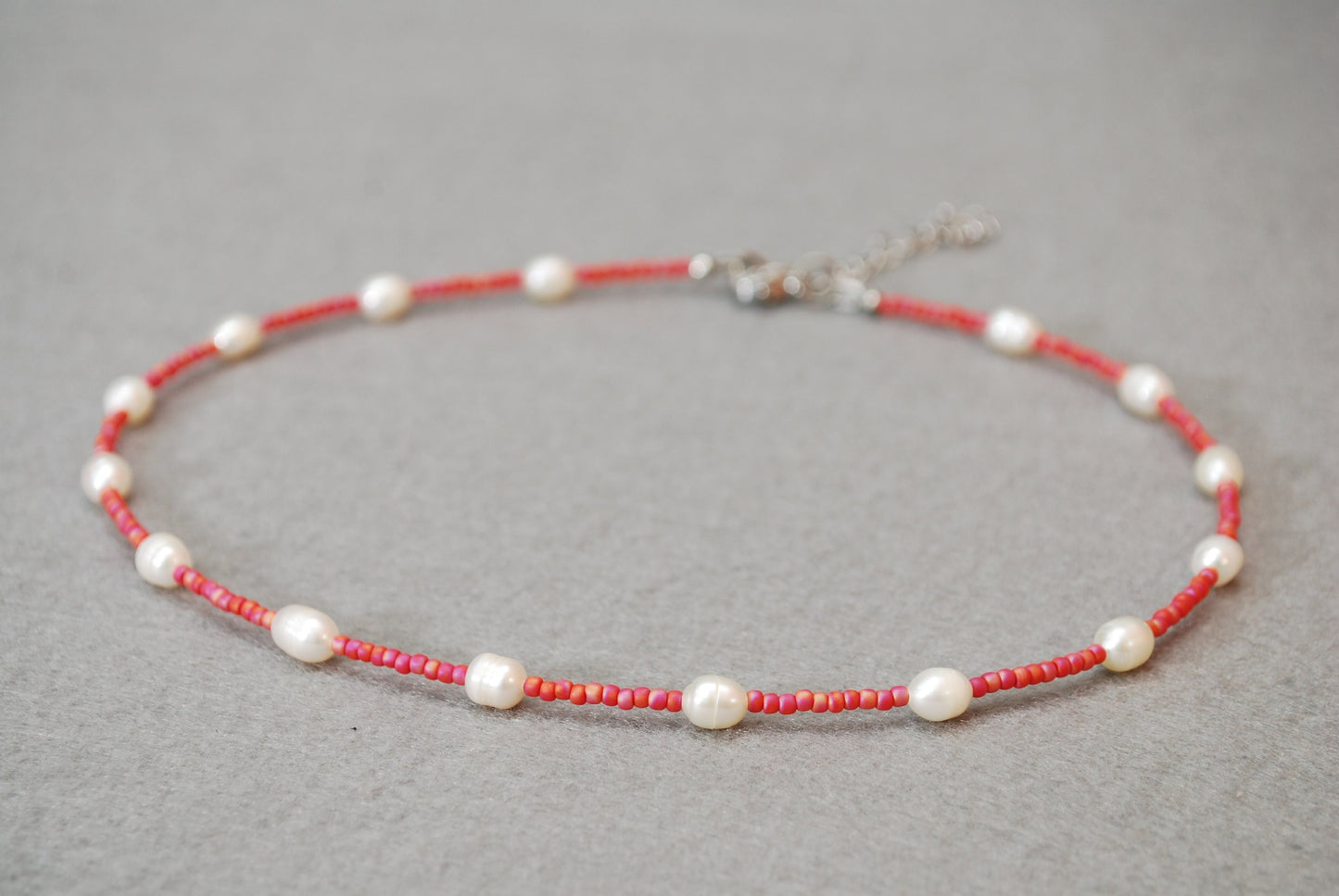 White minimalist seed beads & freshwater pearl beads choker, black - gray - white - pink - blue, 37cm 15"