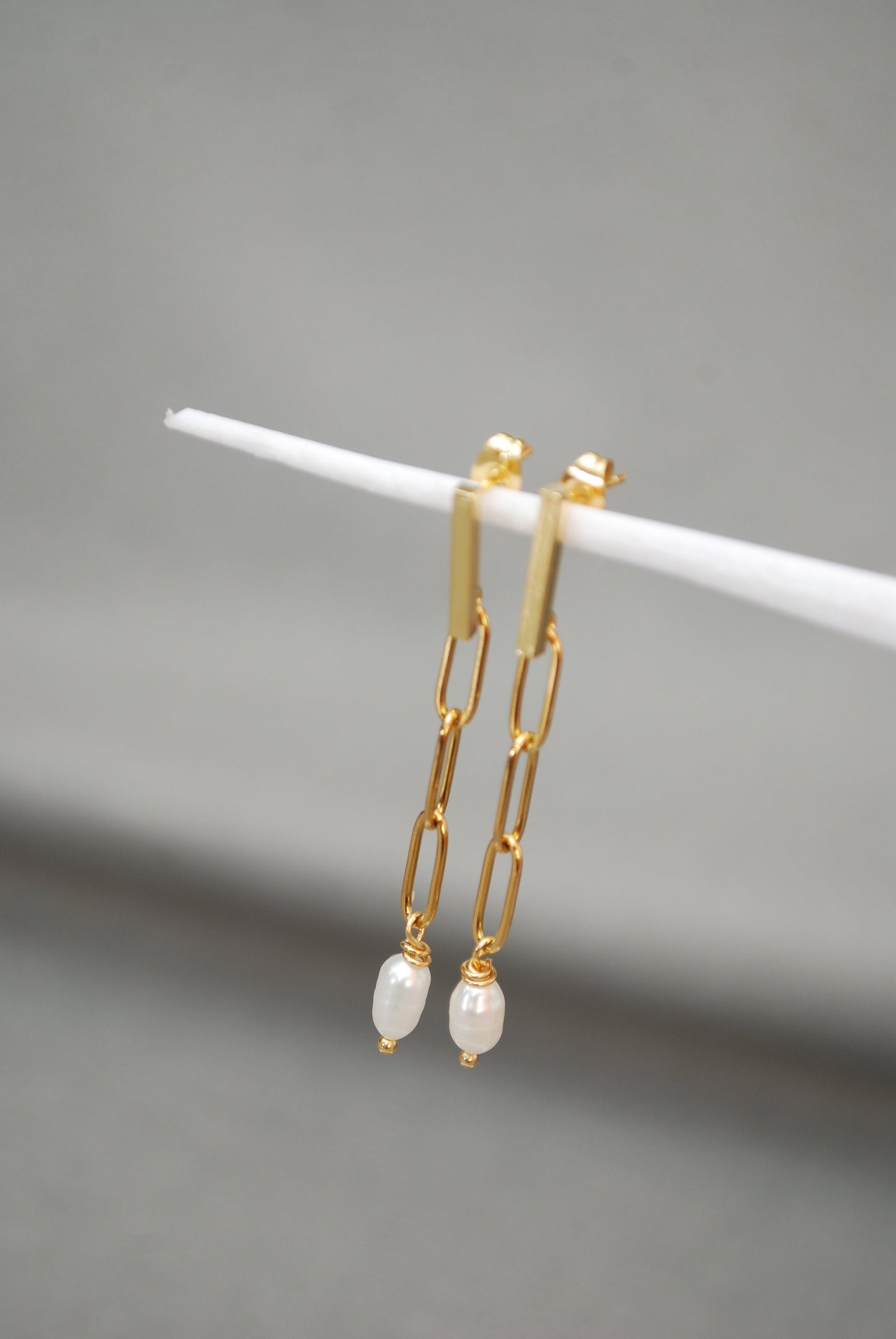 Link Chain Earrings, freshwater pearl earrings, gold stainless steel, wedding bride, 5.5cm - 2"