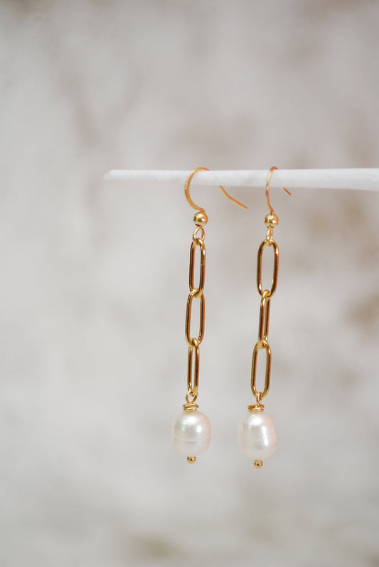 Gold Plated Chain Earrings with Freshwater Pearls for a Unique and Cool Look