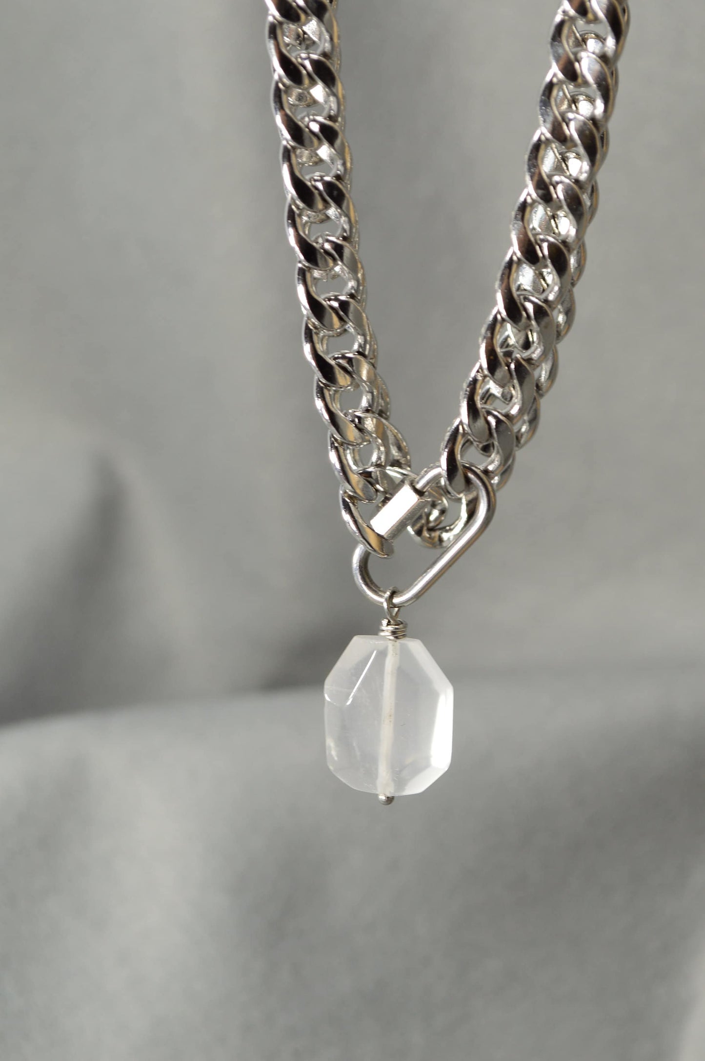 The Lavra Aesthetic: Bold Stainless Steel Chain with Intricate Clasp and Suspended Stone