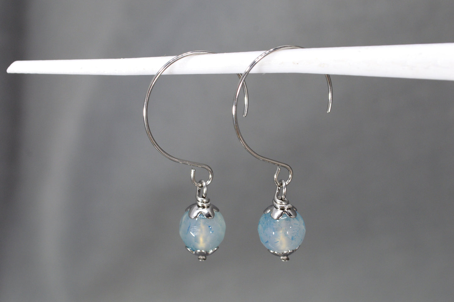 Minimalist Agate Bead Earrings: Elegant Summer Accessory. 3.5cm - 1.4". Estibela Design. Stainless steel hook.