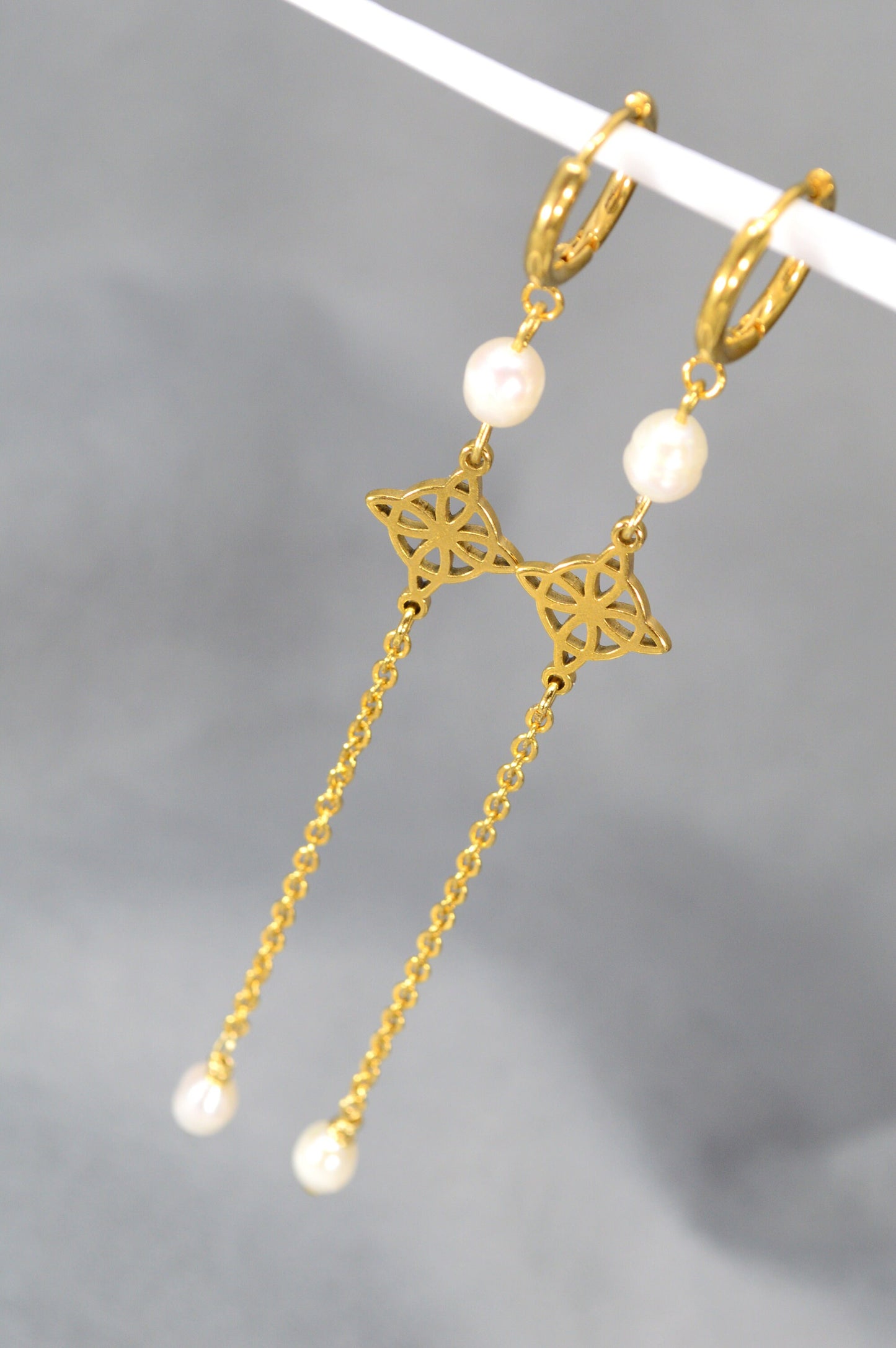 Long Freshwater Pearls and Celtic Patterns Earrings by Estibela Design. Romantic & Delicate design. 9.5cm - 3.15"