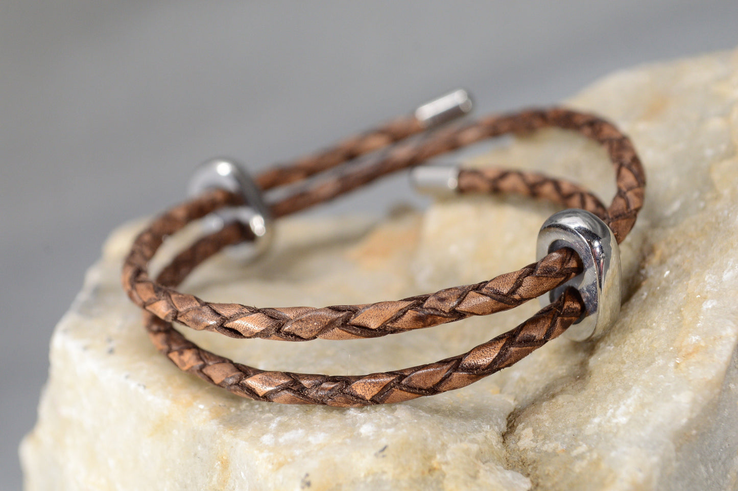 Handcrafted Braided Leather Bracelet with Stainless Steel Accents - Vintage Style. Adjustible length. Estibela