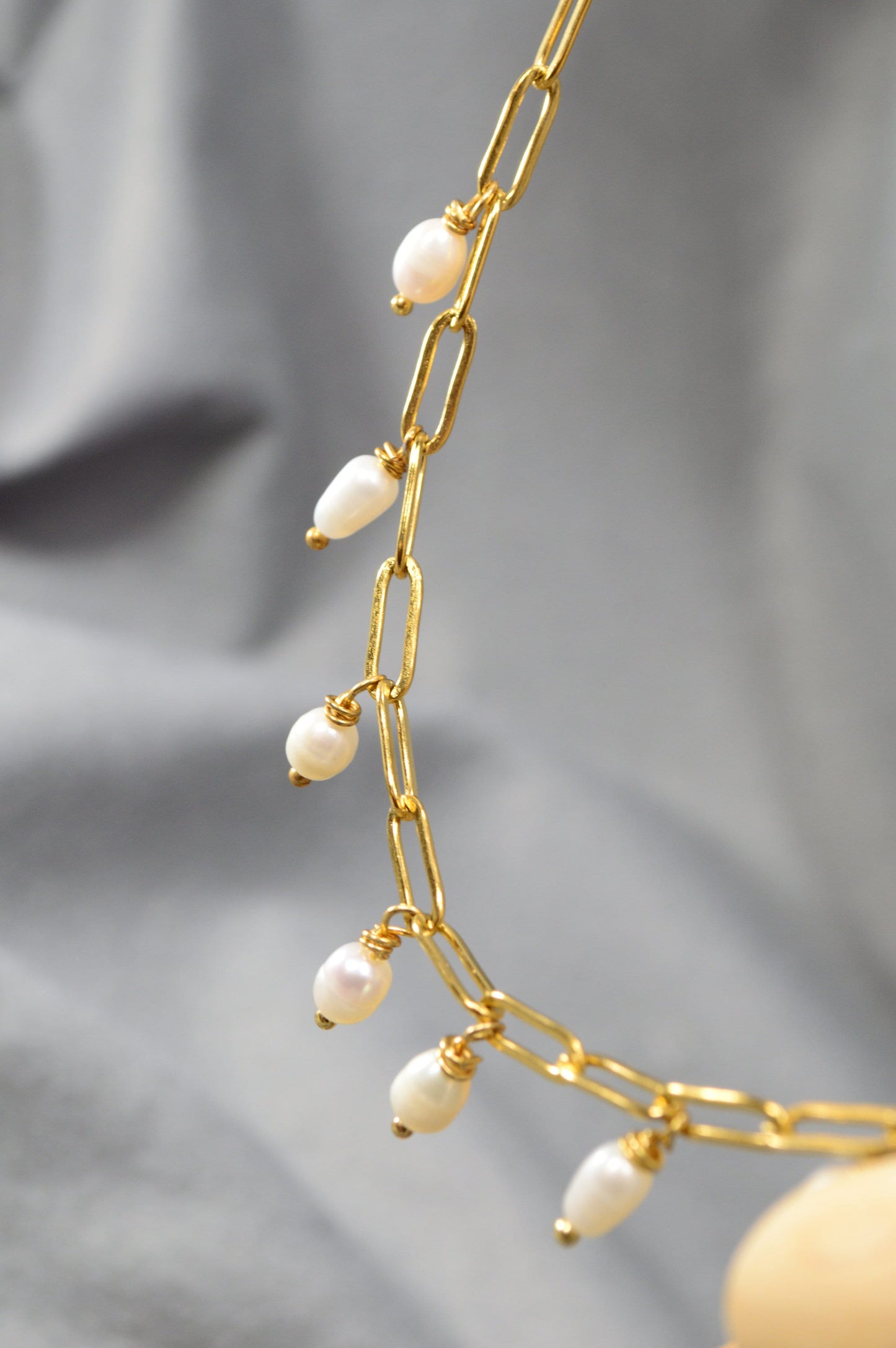 Freashpearl gold chain bracelet,  handmade bracelet, gift for woman, wedding bride