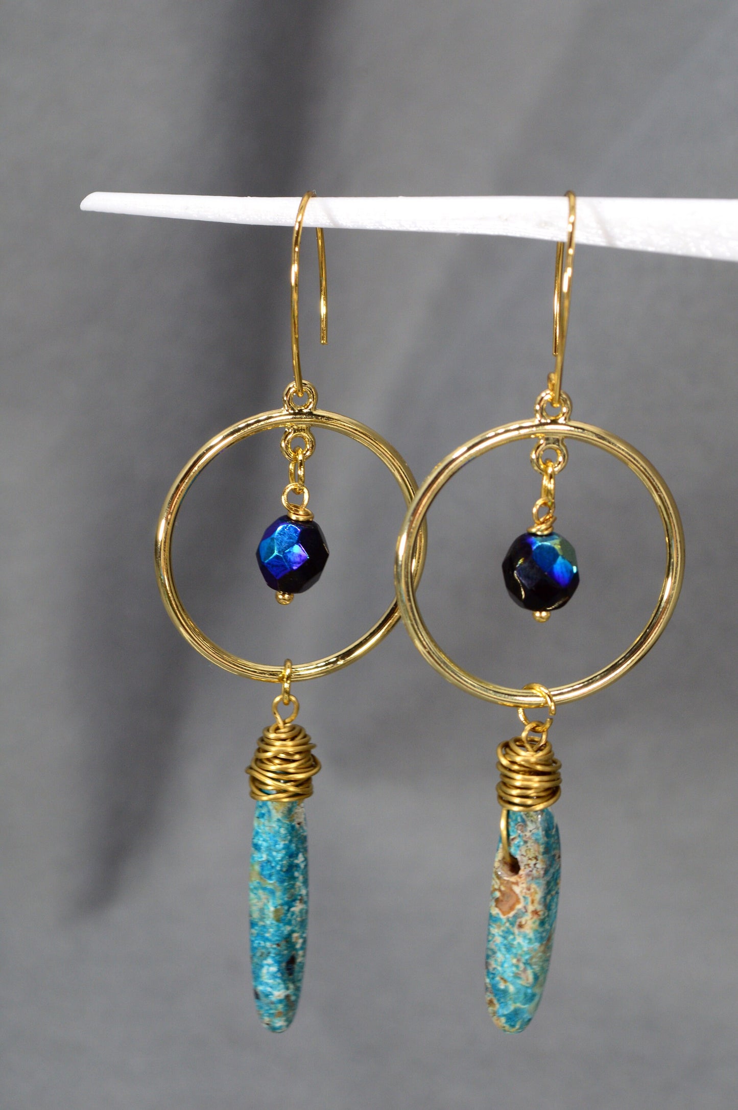 Estibela Gold Earrings: Unique Design with Jade and Czech Beads. 9cm - 3.5"