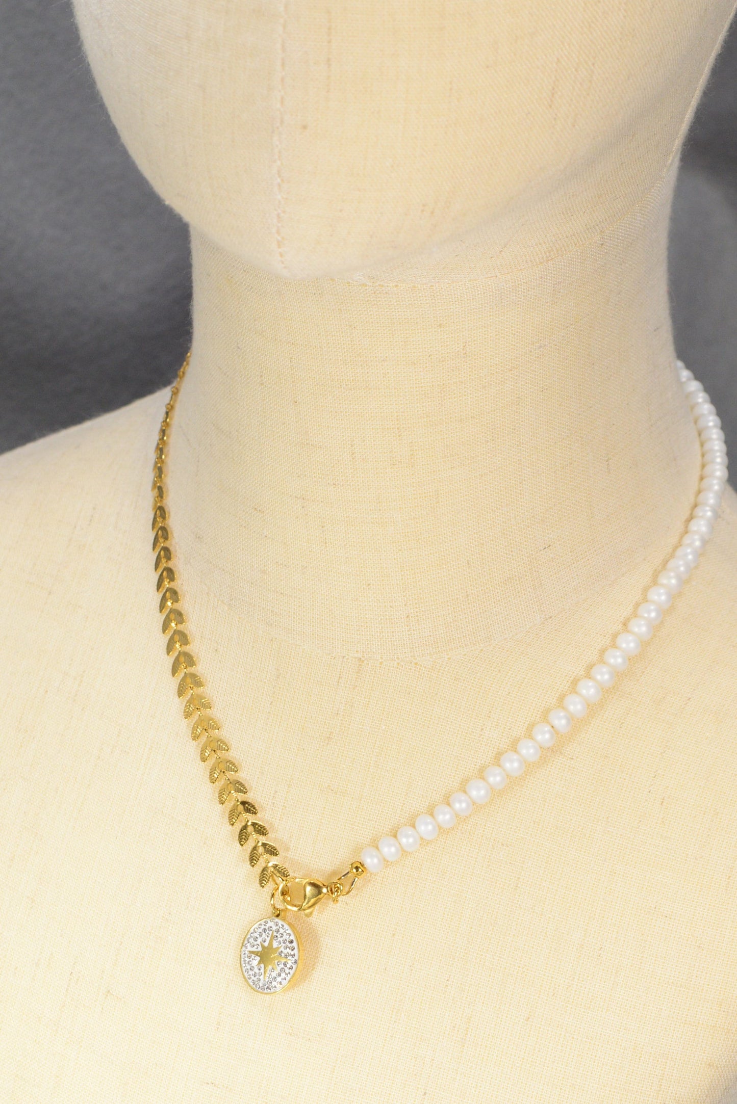 Exclusive Handmade Necklace with Freshwater Pearls and Stainless Steel – Estibela Design – Perfect for Elegant Everyday & Evening Wear