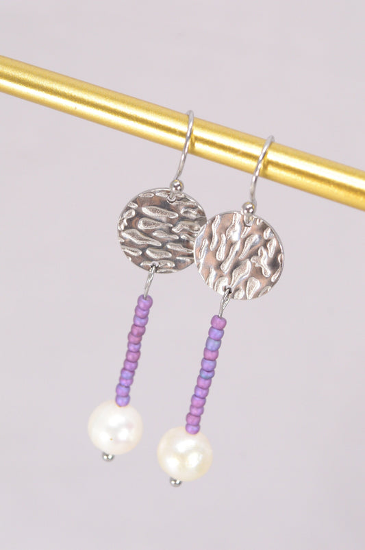 Seed beads, Freshwayer Pearl & Stainless steel Earrings, Boho-Chic Earrings. Unique delicate jewelry. 5cm - 2". Estibela design.