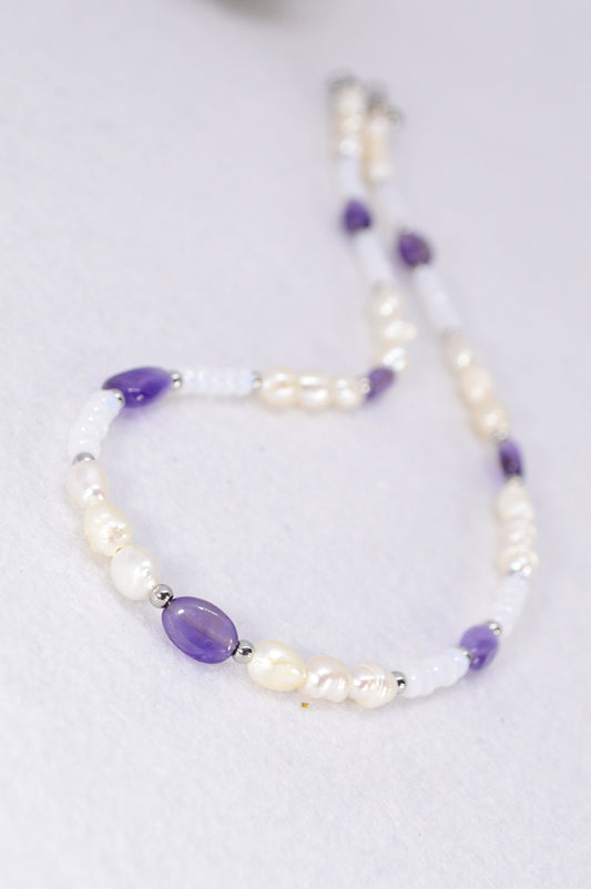 Unique Handmade Jewelry with Amethyst, Freshwater Pearls, and Clear Quartz - Estibela Design. 43cm -  17"