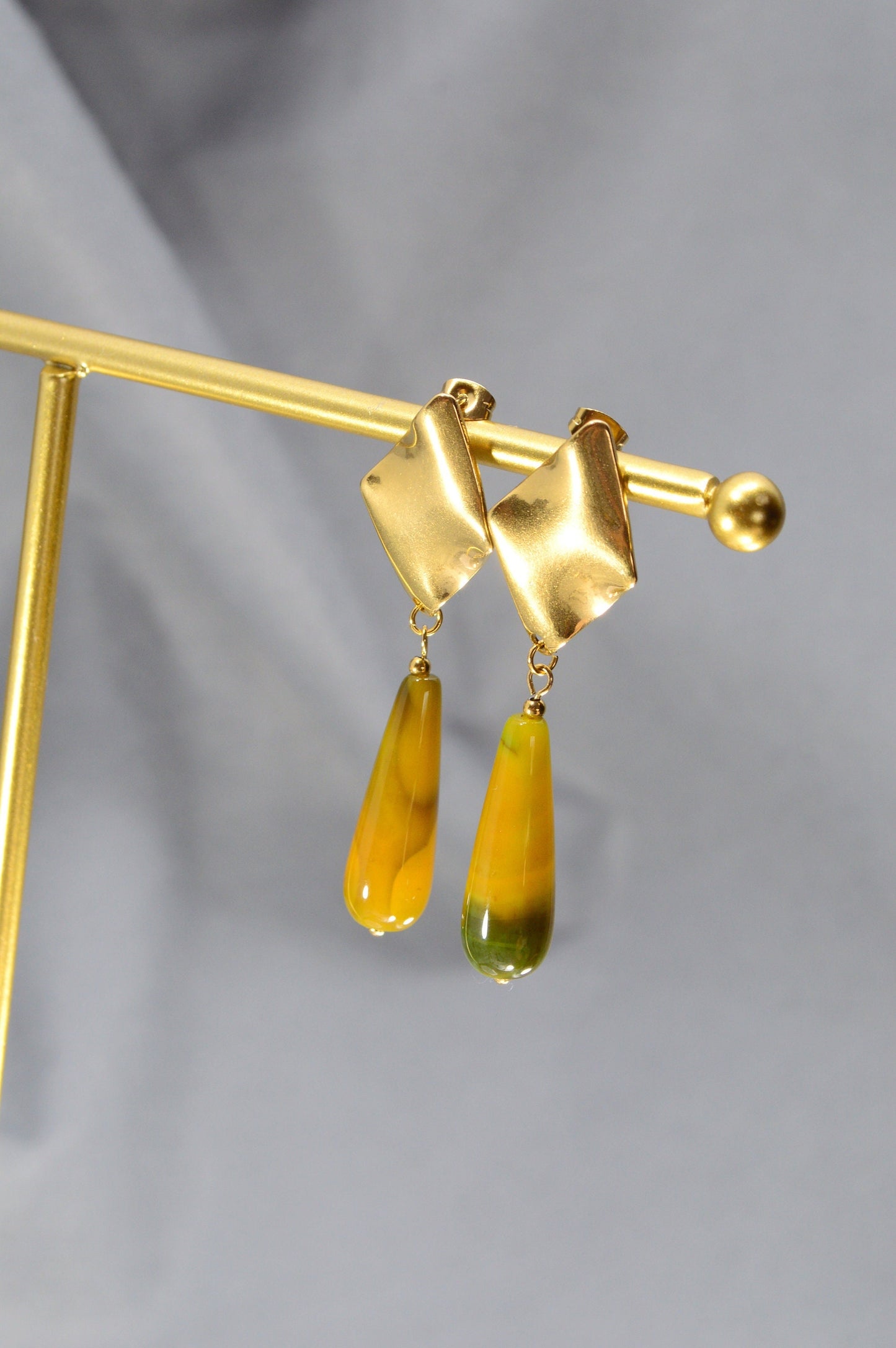 Irregular Geometric Stud Earrings with Yellow-Green Agate Teardrop Bead – Unique Artisanal Jewelry, Modern, Bohemian,  6.5cm - 2.5"