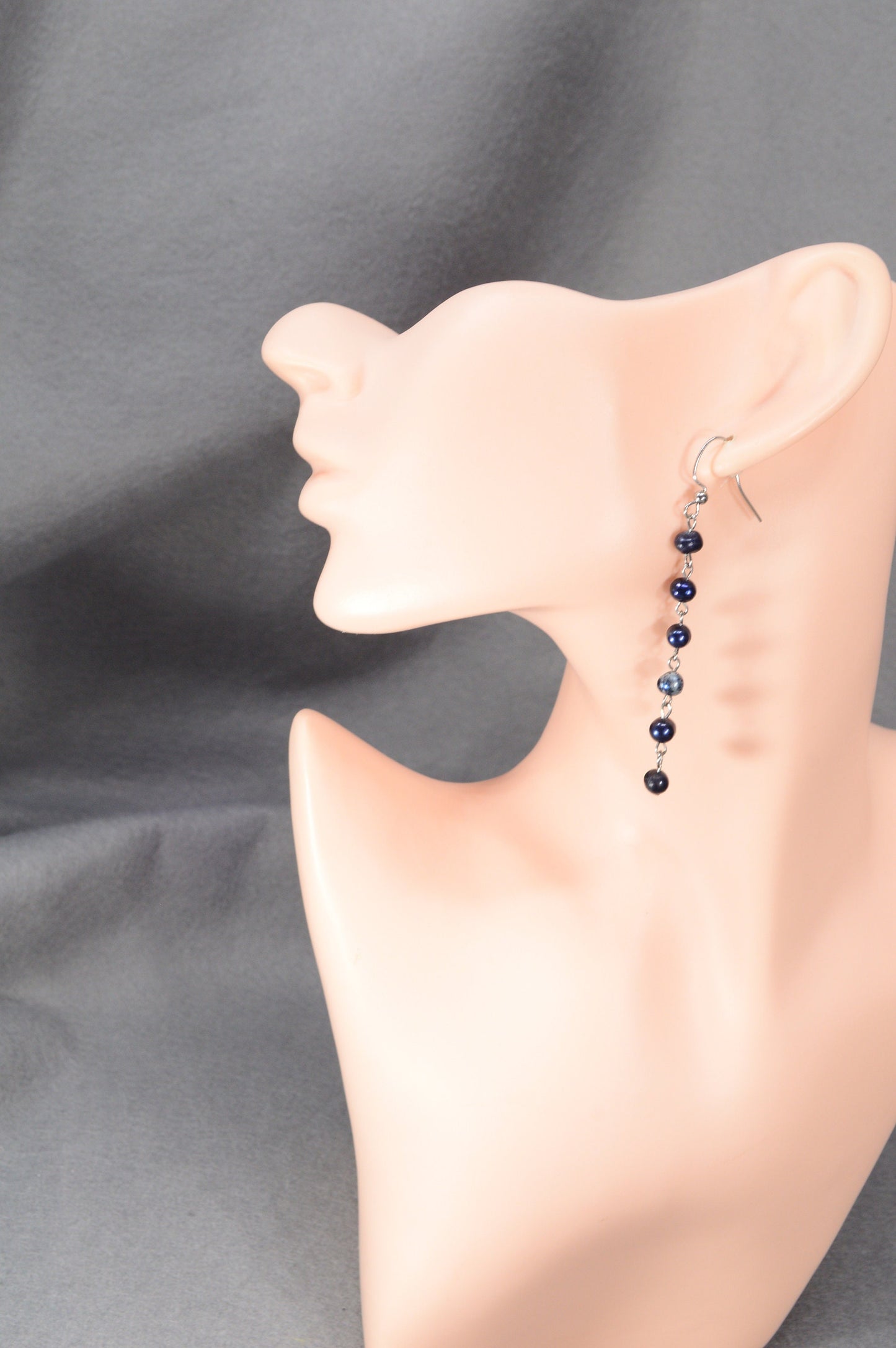 Сascading earrings with freshwater pearls.  Long earrings with deep blue pearls. Chic pearl earrings for formal events.  7cm - 3"