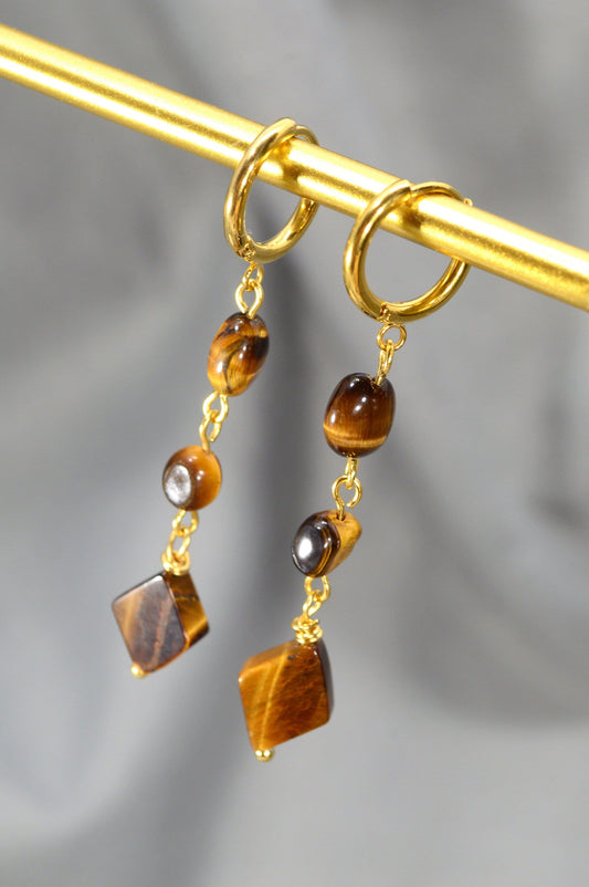 Tiger's Eye Bead Earrings with Stainless Steel Hooks, Featuring Cascading Irregular Shapes and Rhombus Design. Estibela. 6cm - 2.2"