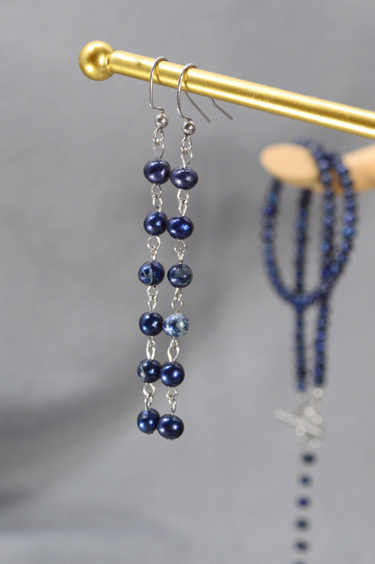 Сascading earrings with freshwater pearls.  Long earrings with deep blue pearls. Chic pearl earrings for formal events.  7cm - 3"