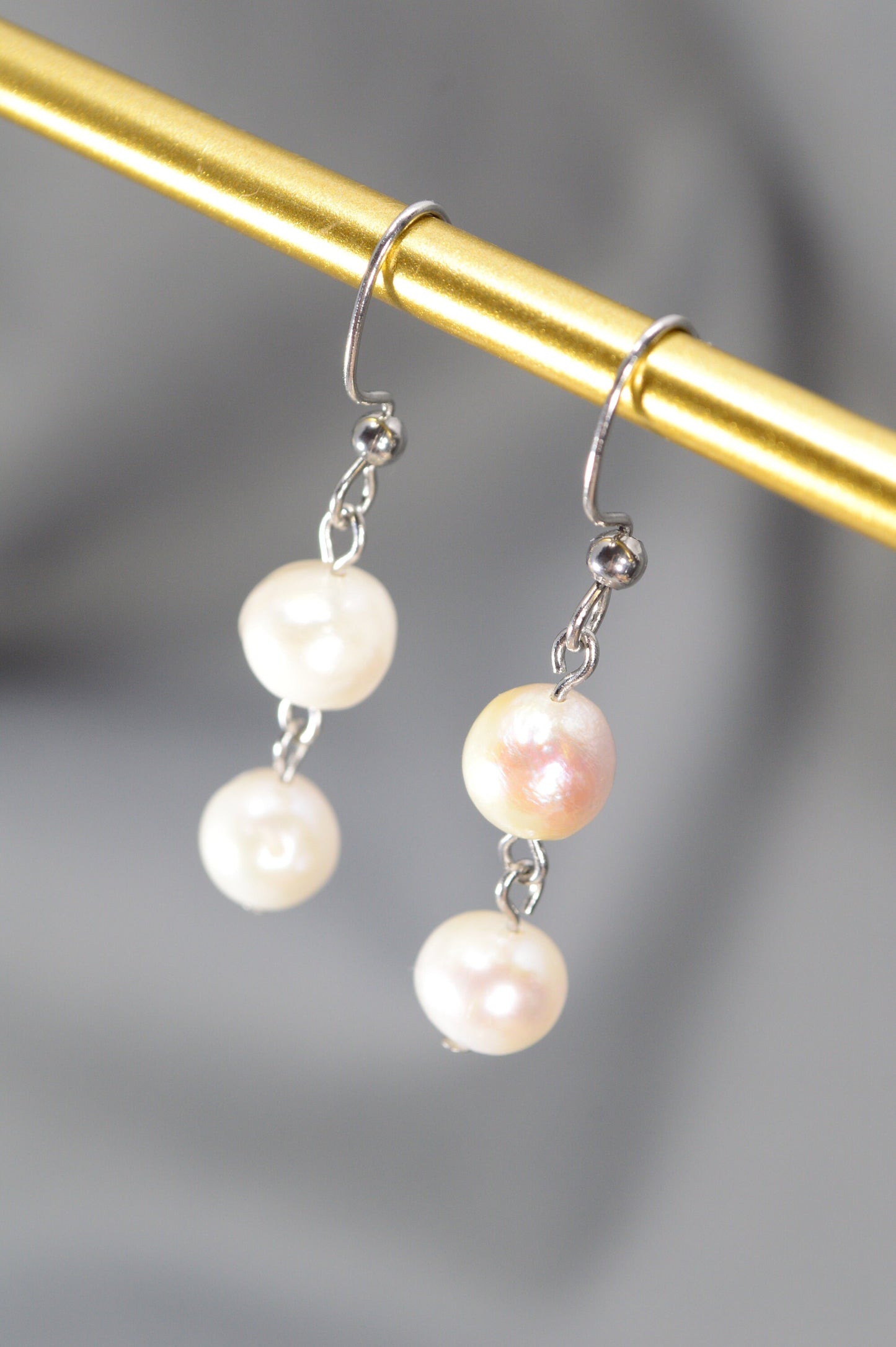 Boho Chic Freshwater PearlsEarings, Luxury Baroque Pearl Drops, Bridal Boho Pearl Earrings. Estibela design. 4cm - 1,6"